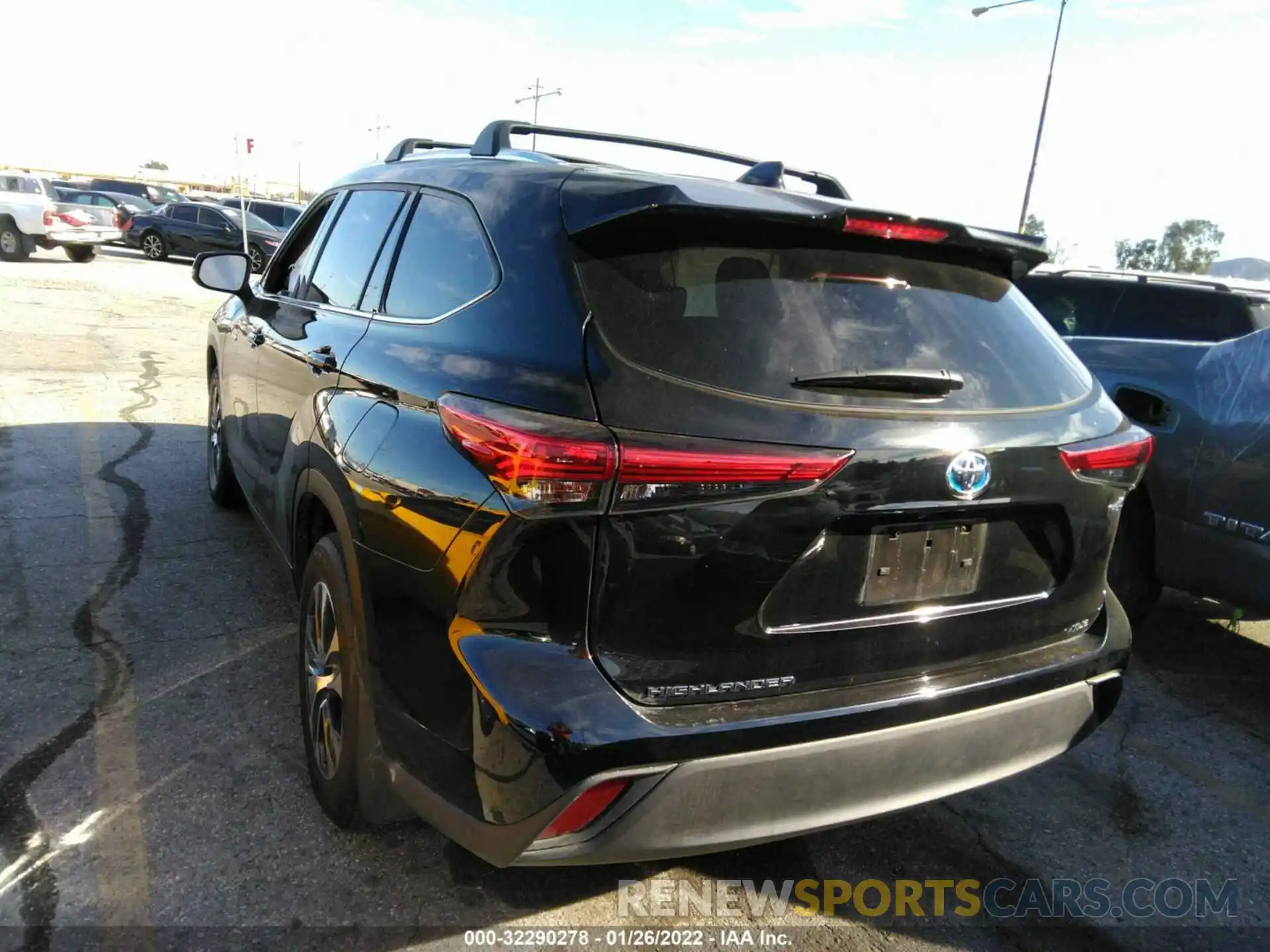 3 Photograph of a damaged car 5TDHARAHXMS007971 TOYOTA HIGHLANDER 2021