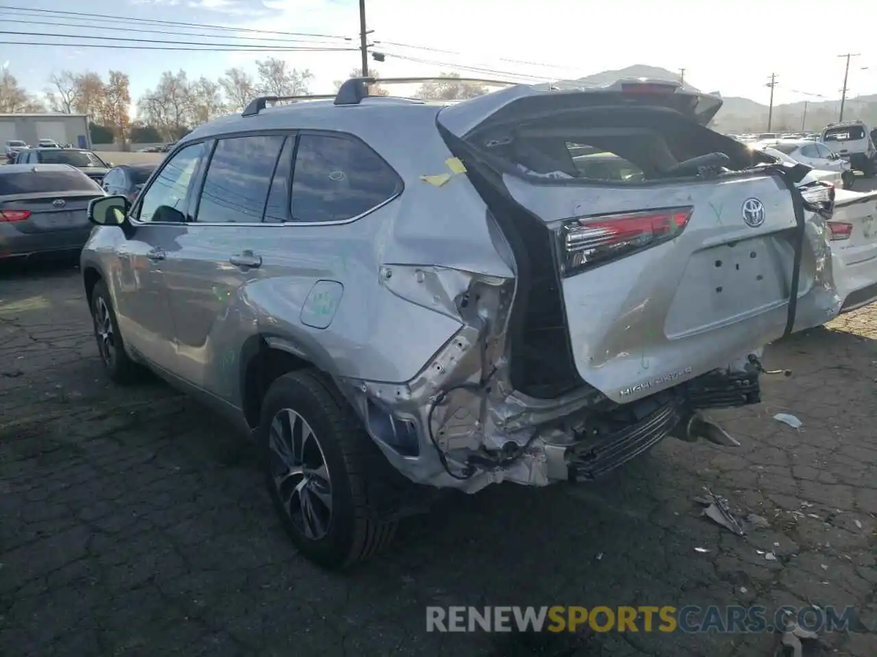 2 Photograph of a damaged car 5TDHARAHXMS508214 TOYOTA HIGHLANDER 2021