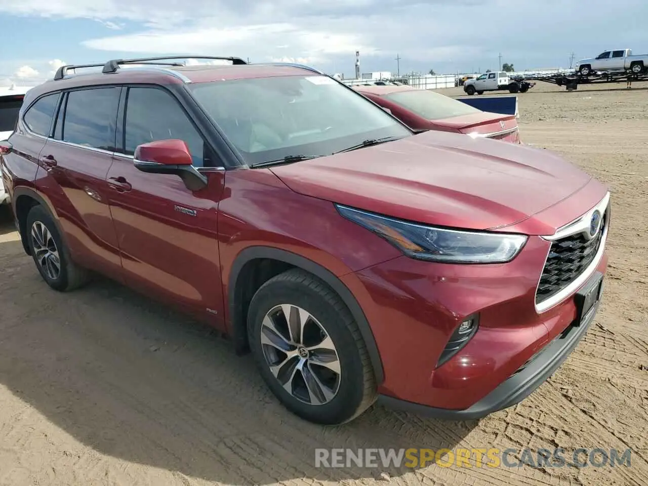 4 Photograph of a damaged car 5TDHBRCH1MS529138 TOYOTA HIGHLANDER 2021