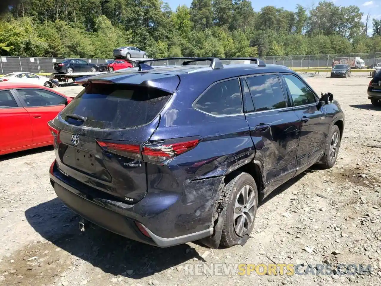 4 Photograph of a damaged car 5TDHBRCH2MS517516 TOYOTA HIGHLANDER 2021