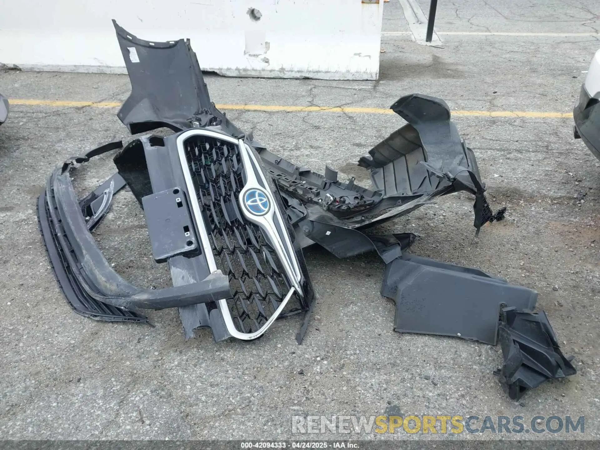 11 Photograph of a damaged car 5TDHBRCH3MS036688 TOYOTA HIGHLANDER 2021