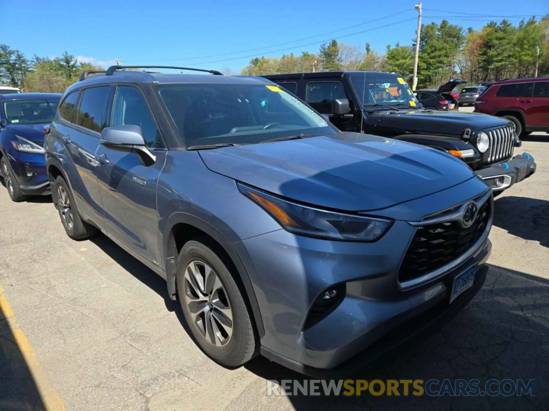 21 Photograph of a damaged car 5TDHBRCH3MS069349 TOYOTA HIGHLANDER 2021