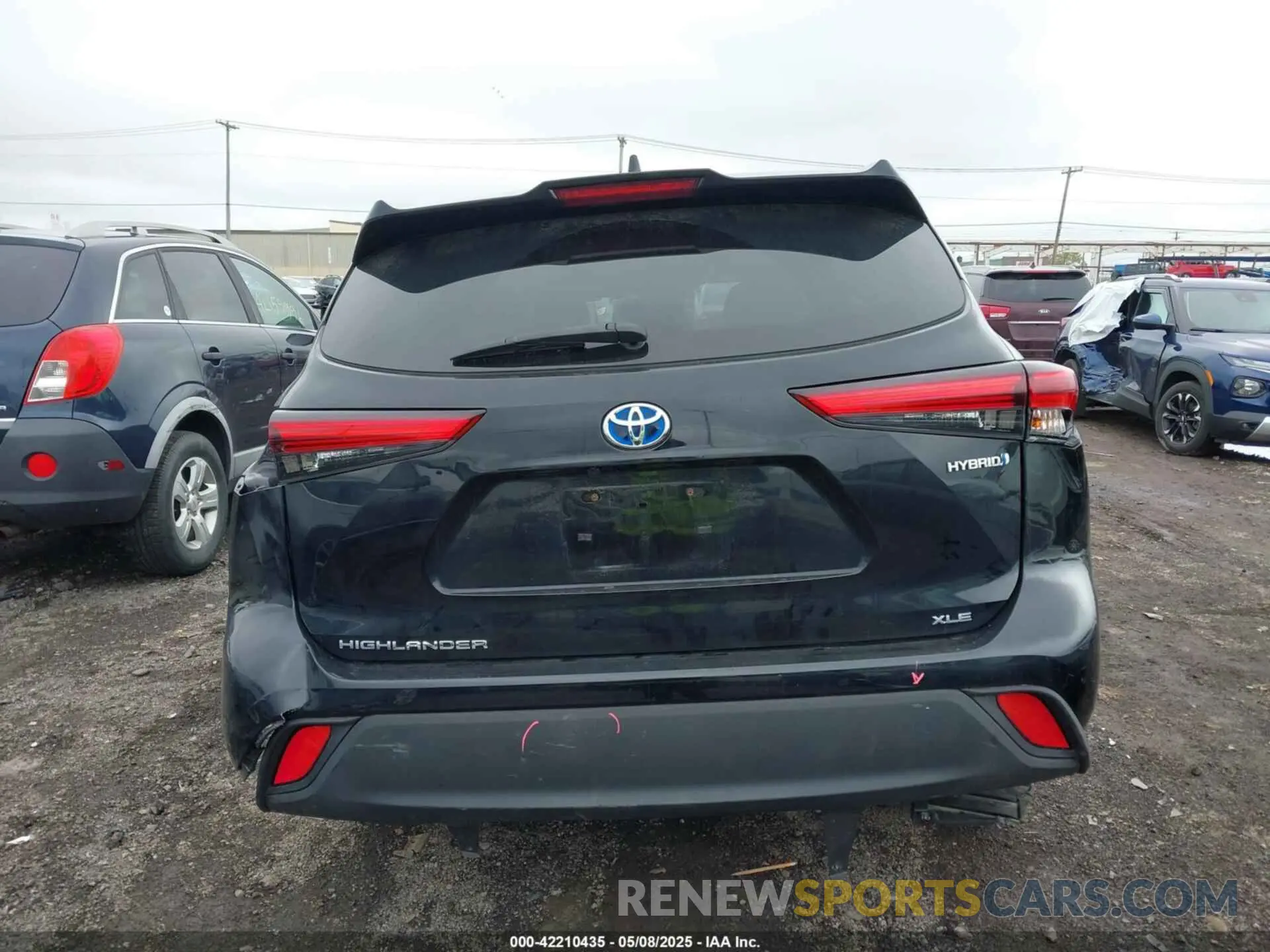 16 Photograph of a damaged car 5TDHBRCH4MS021228 TOYOTA HIGHLANDER 2021