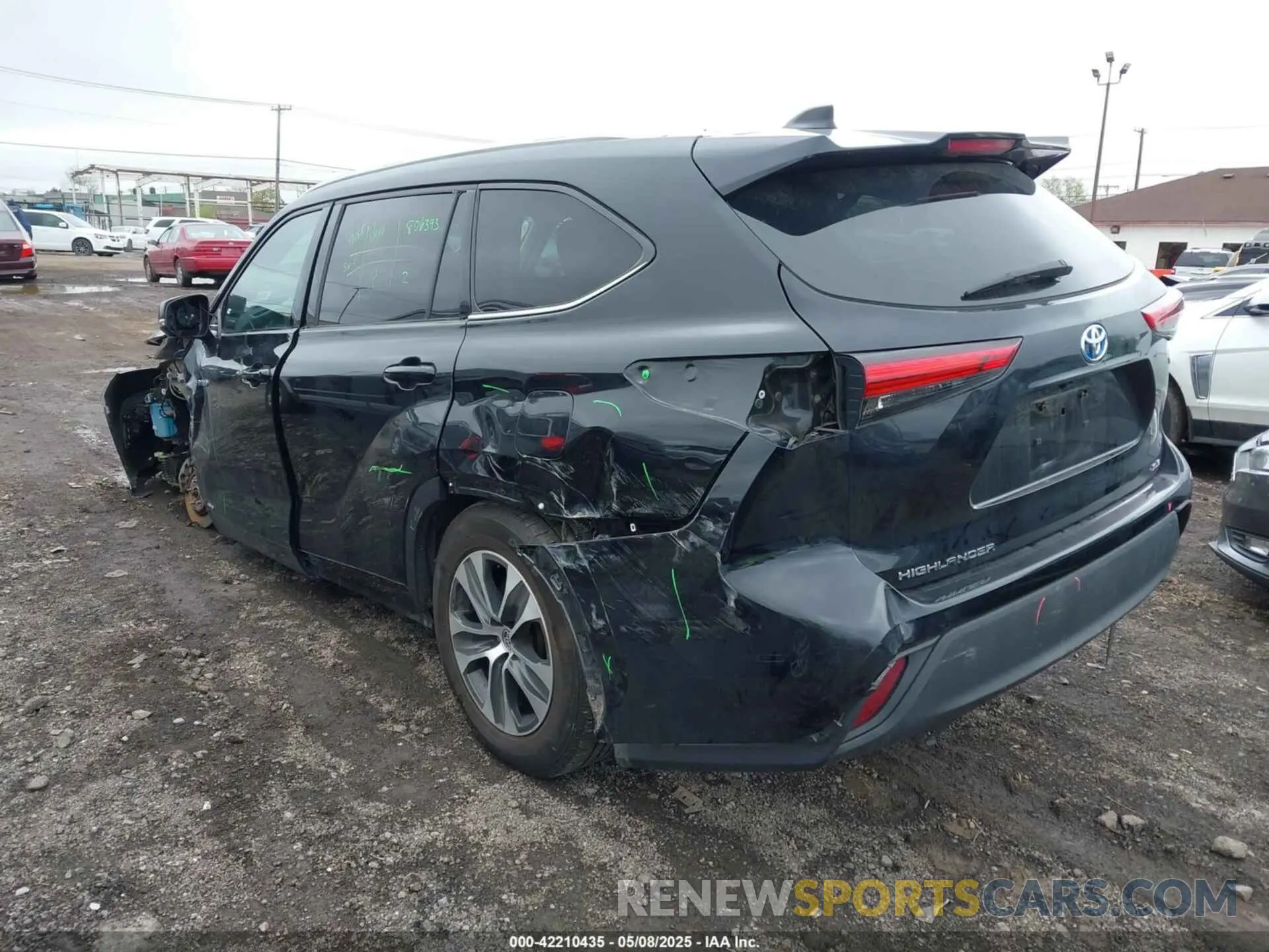 3 Photograph of a damaged car 5TDHBRCH4MS021228 TOYOTA HIGHLANDER 2021