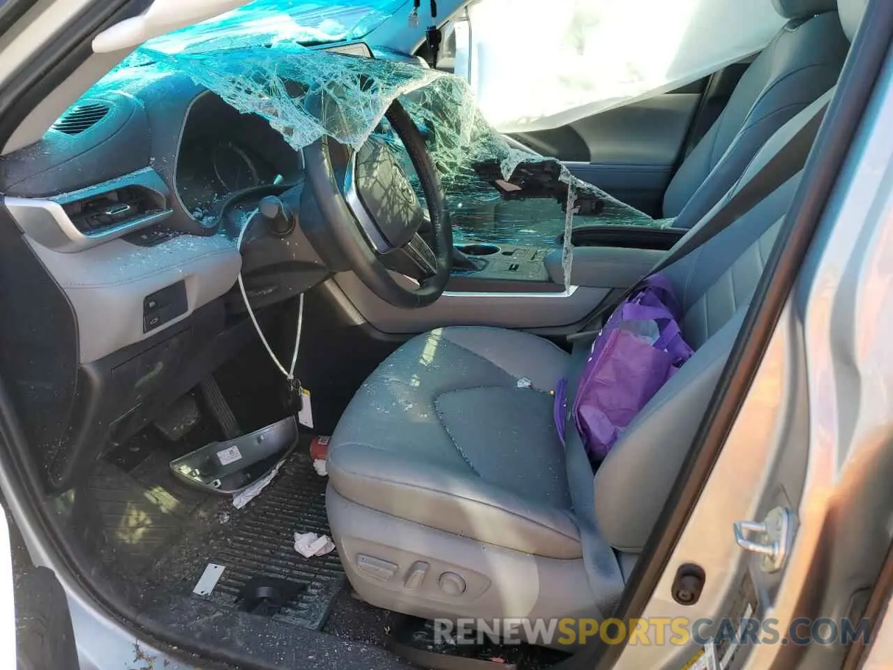 7 Photograph of a damaged car 5TDHBRCH4MS517565 TOYOTA HIGHLANDER 2021