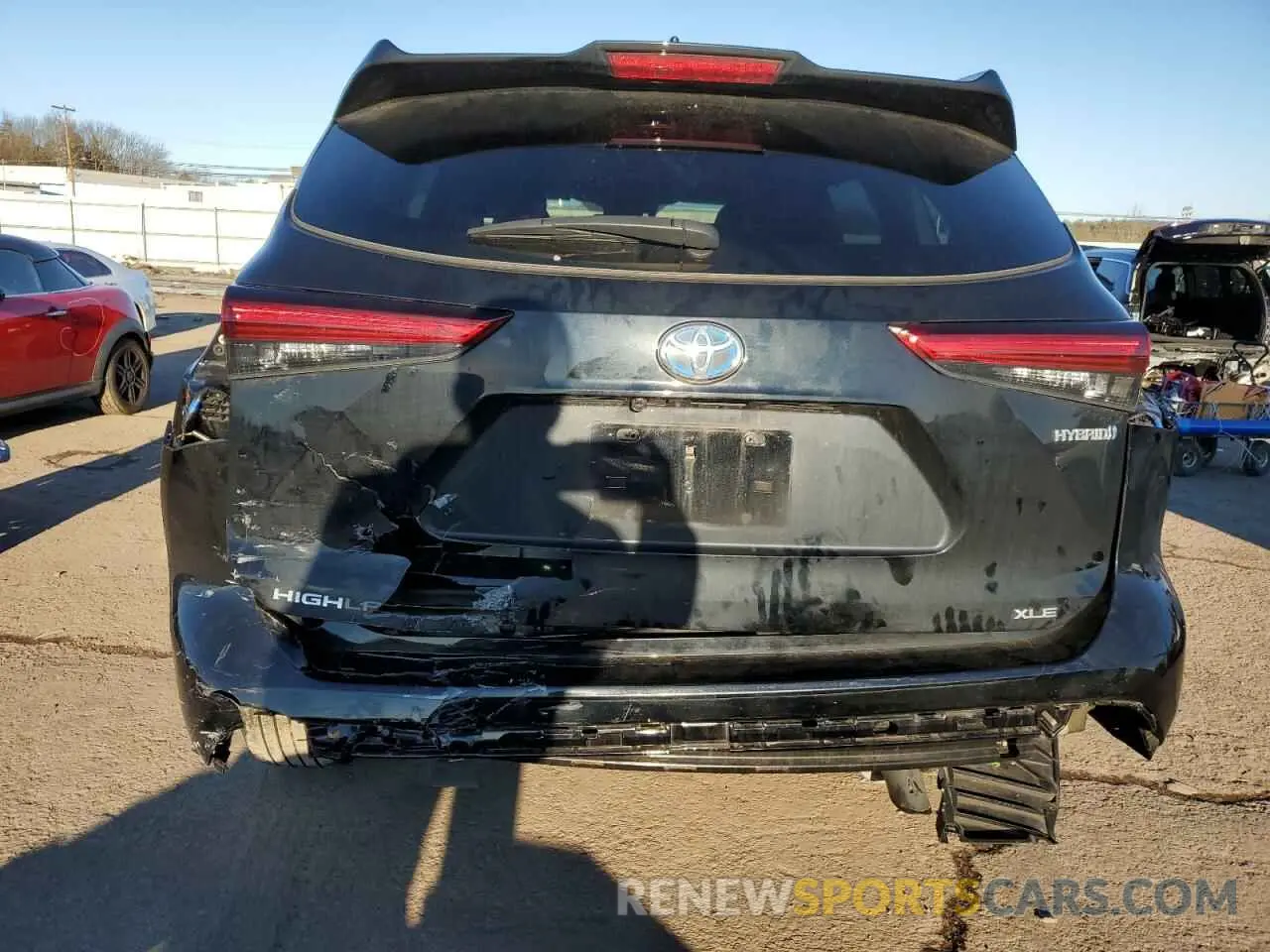 6 Photograph of a damaged car 5TDHBRCH4MS534690 TOYOTA HIGHLANDER 2021