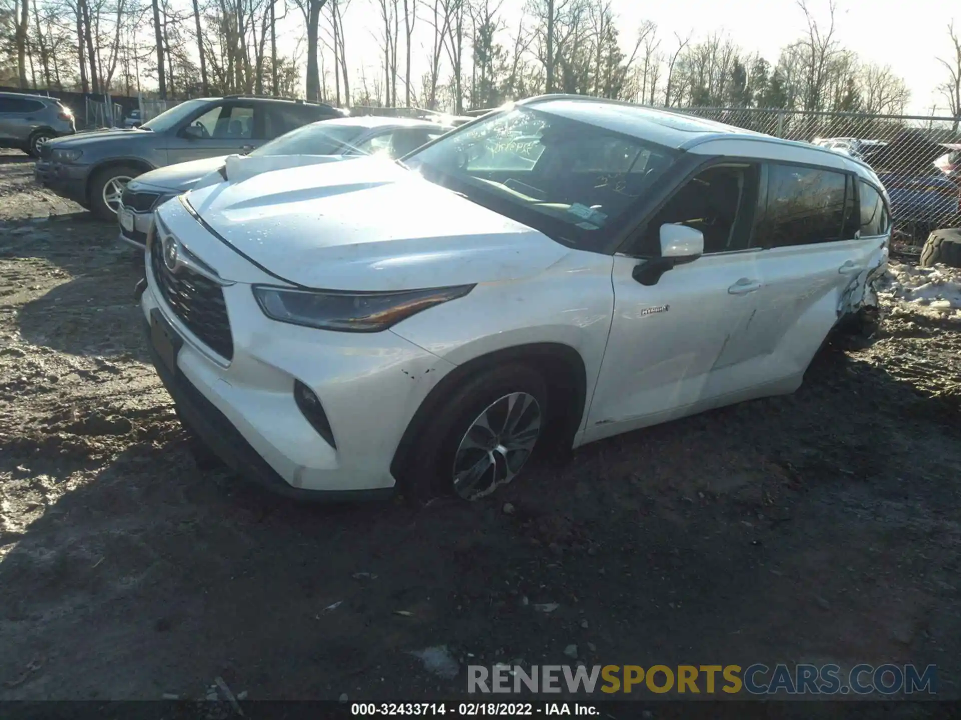 2 Photograph of a damaged car 5TDHBRCH5MS035607 TOYOTA HIGHLANDER 2021