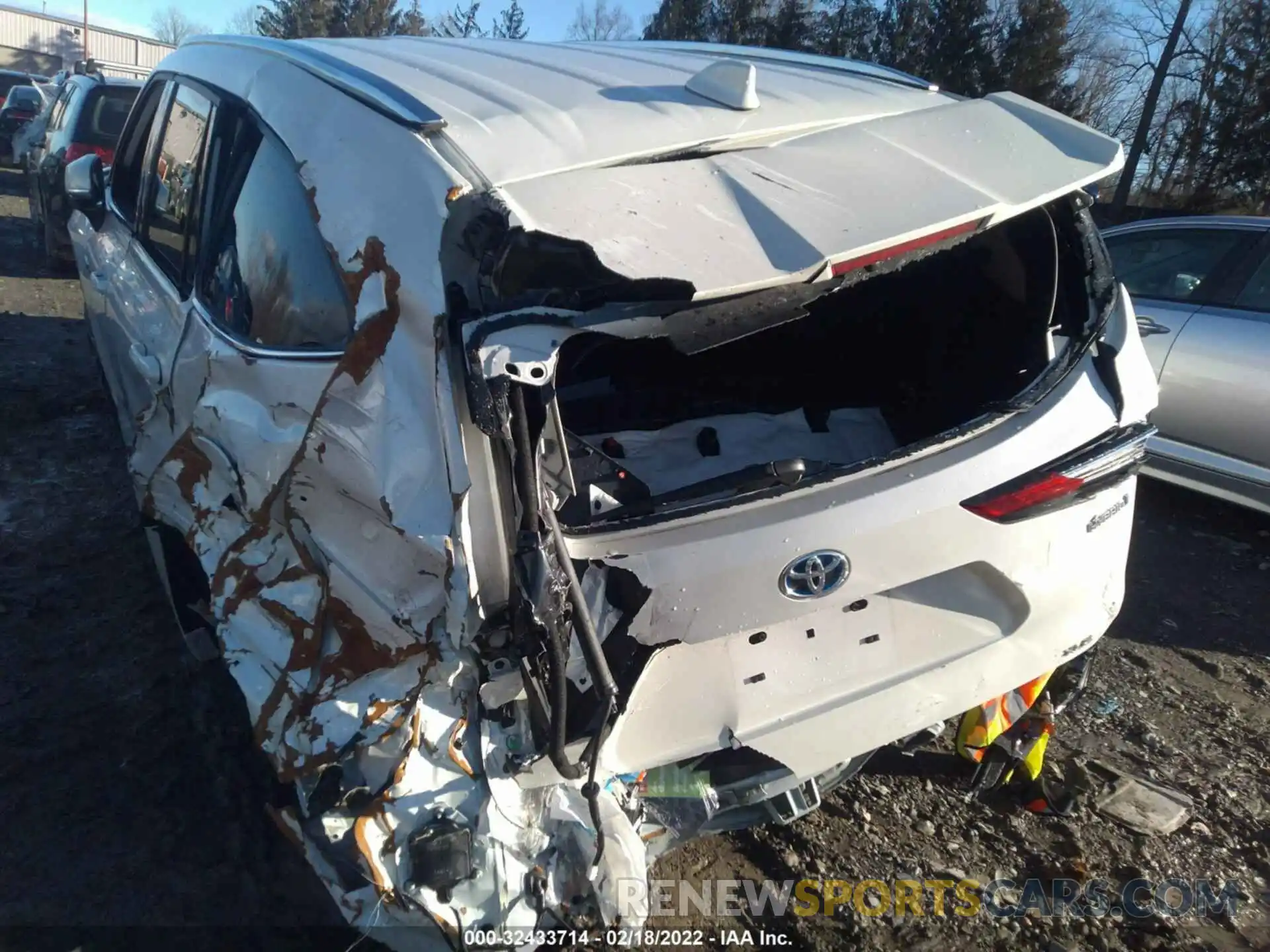 6 Photograph of a damaged car 5TDHBRCH5MS035607 TOYOTA HIGHLANDER 2021