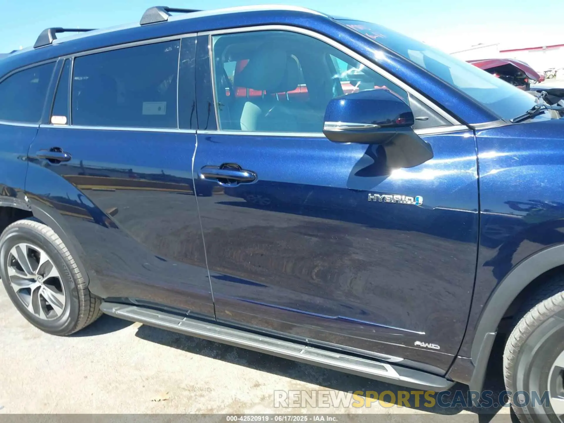 14 Photograph of a damaged car 5TDHBRCH6MS516952 TOYOTA HIGHLANDER 2021