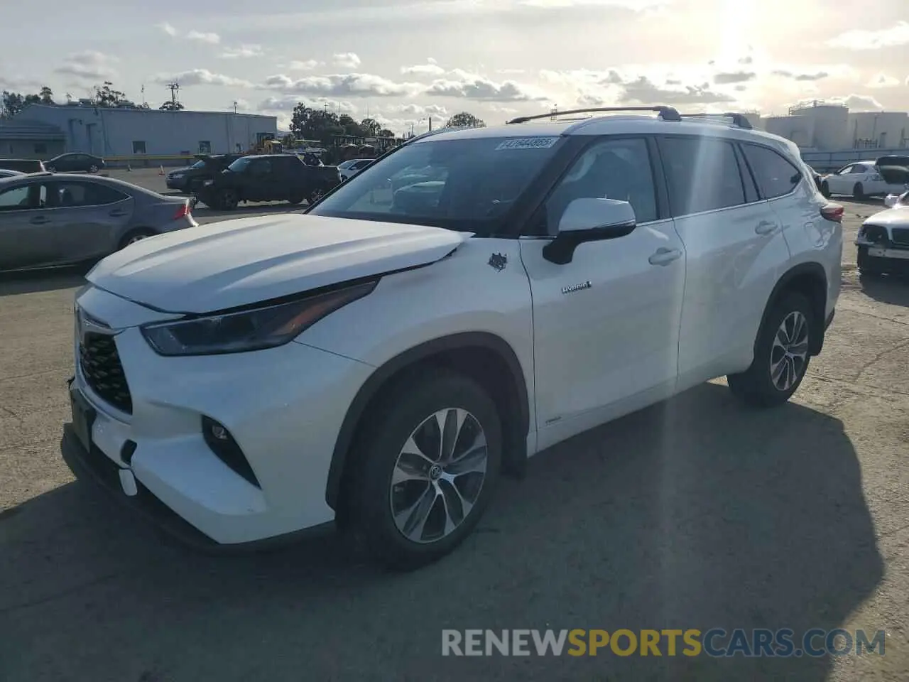 1 Photograph of a damaged car 5TDHBRCH7MS516443 TOYOTA HIGHLANDER 2021