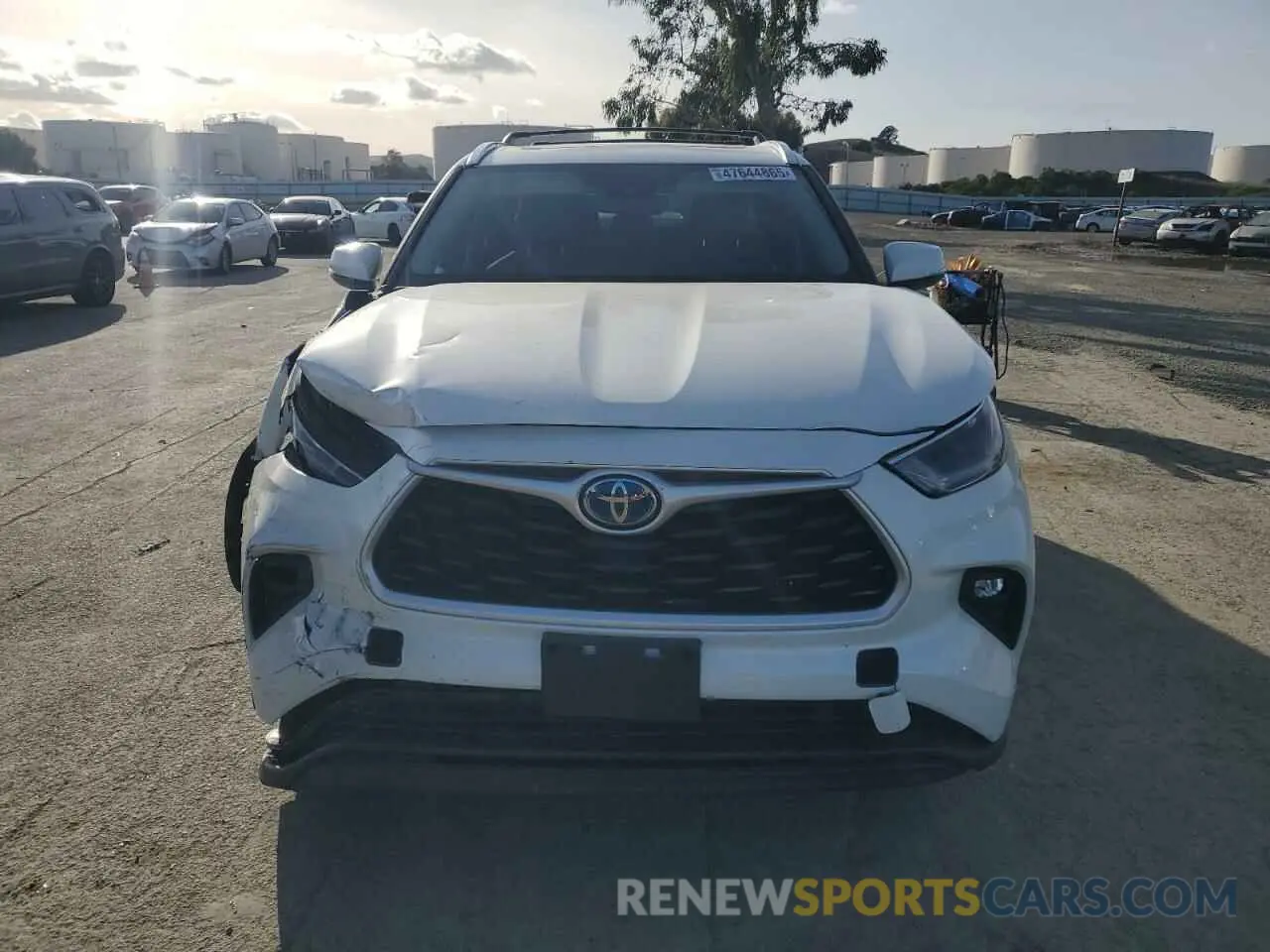 5 Photograph of a damaged car 5TDHBRCH7MS516443 TOYOTA HIGHLANDER 2021