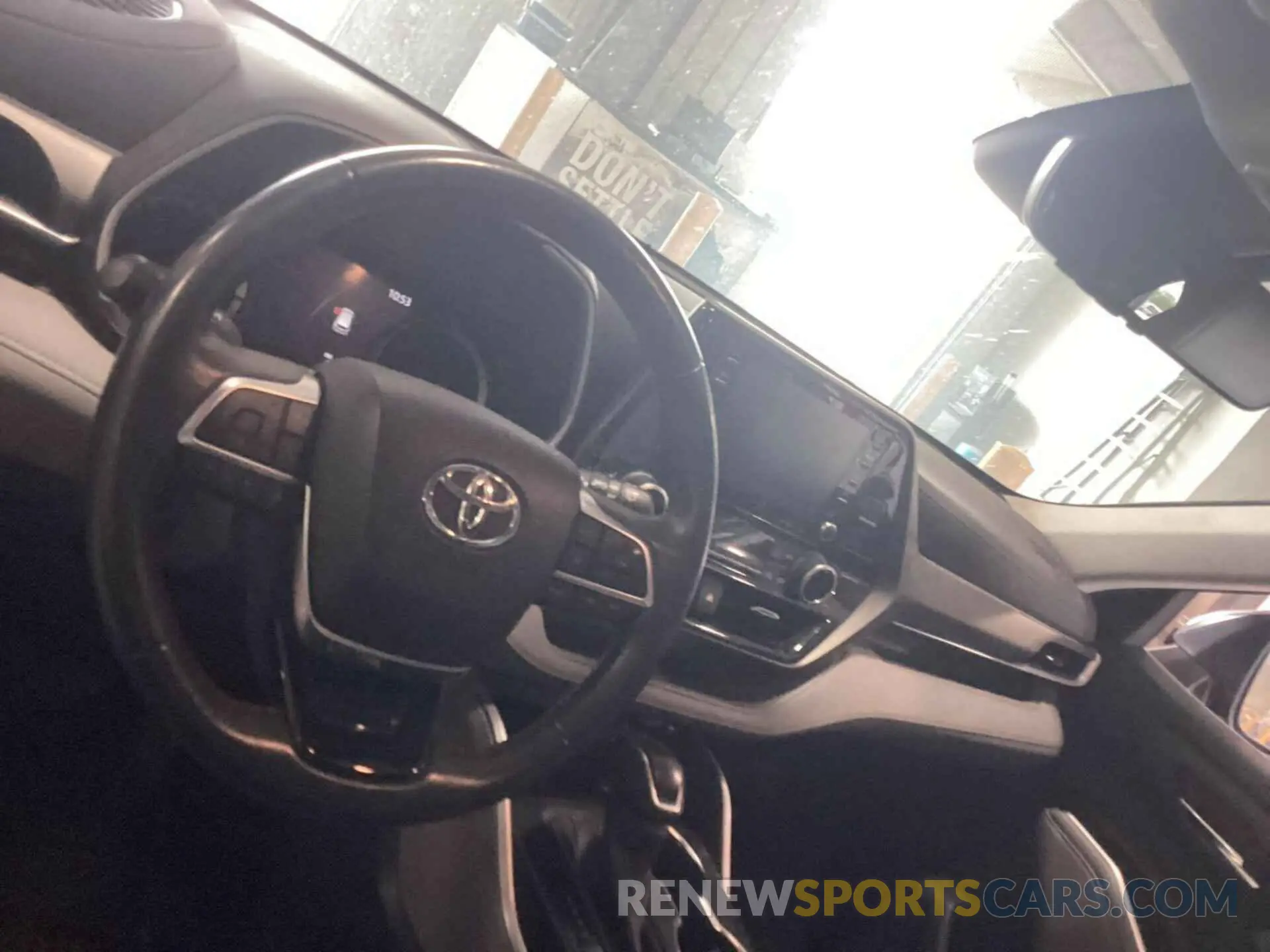 26 Photograph of a damaged car 5TDHBRCH7MS535638 TOYOTA HIGHLANDER 2021
