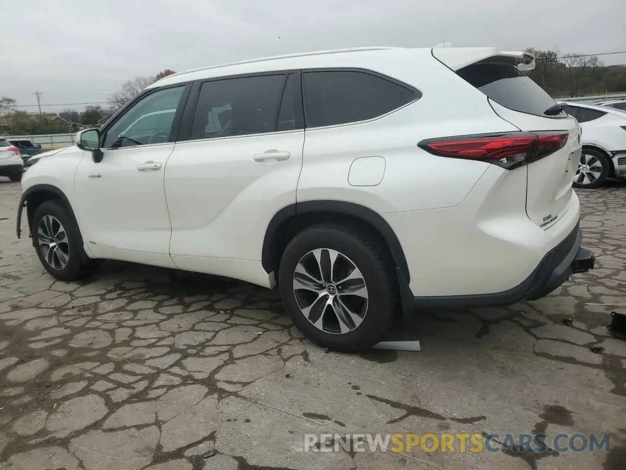 2 Photograph of a damaged car 5TDHBRCH9MS053785 TOYOTA HIGHLANDER 2021
