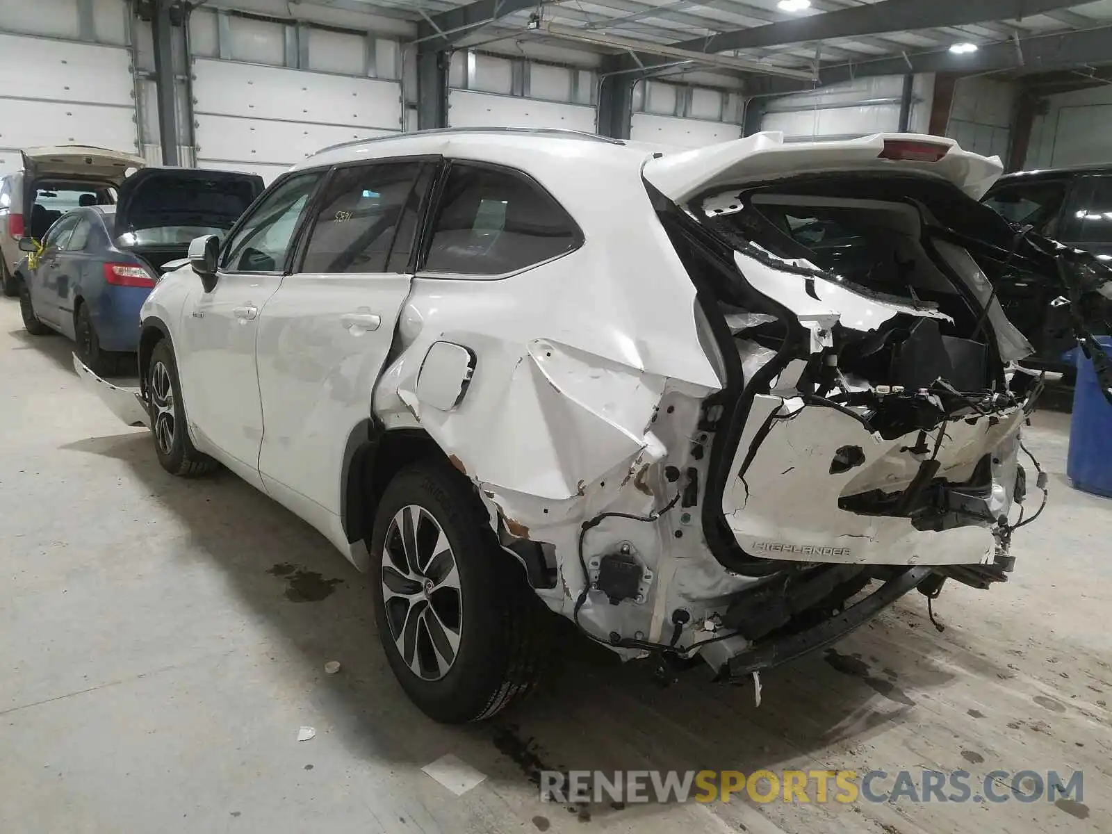 3 Photograph of a damaged car 5TDHBRCH9MS515679 TOYOTA HIGHLANDER 2021