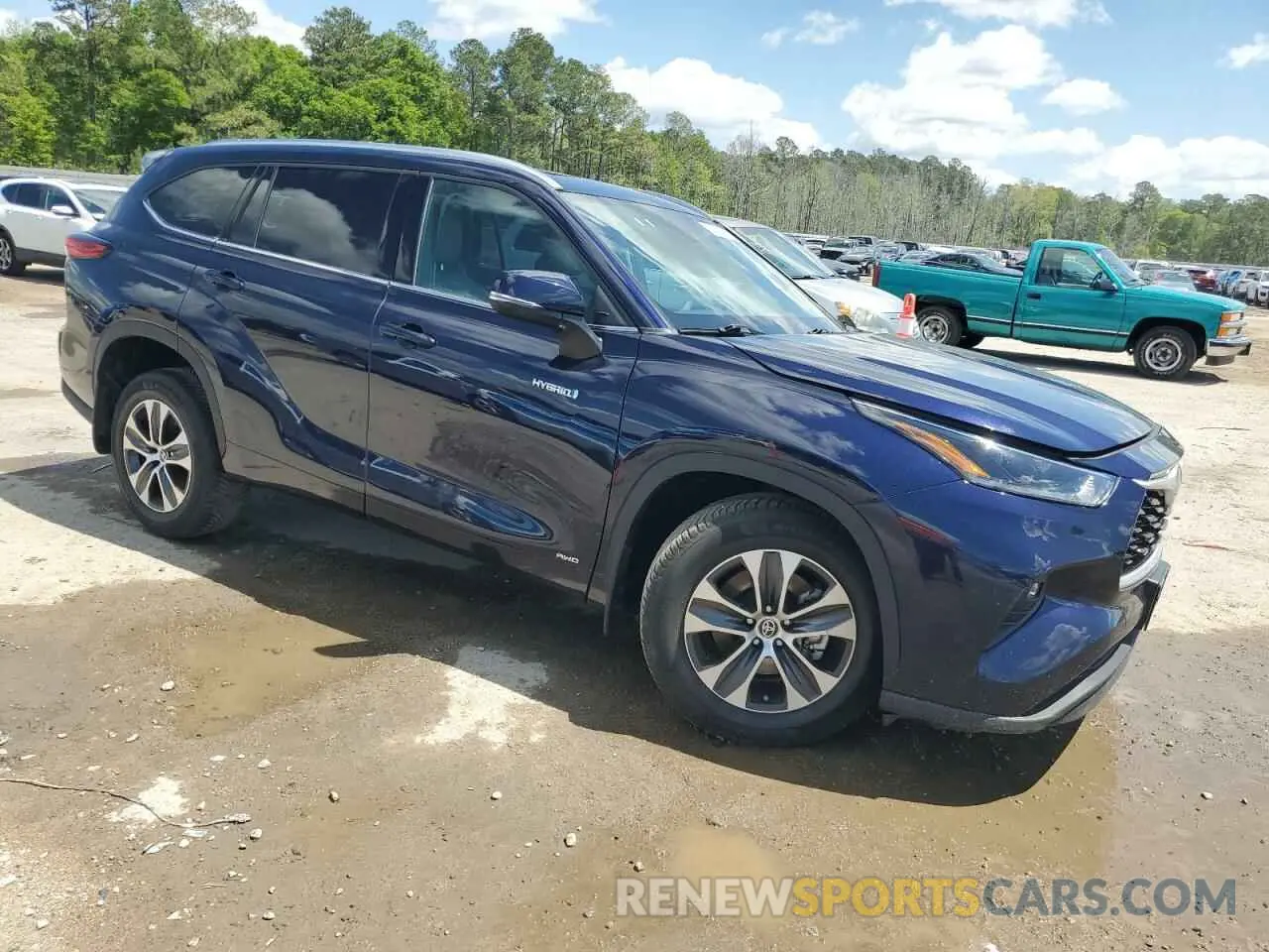 4 Photograph of a damaged car 5TDHBRCH9MS534331 TOYOTA HIGHLANDER 2021