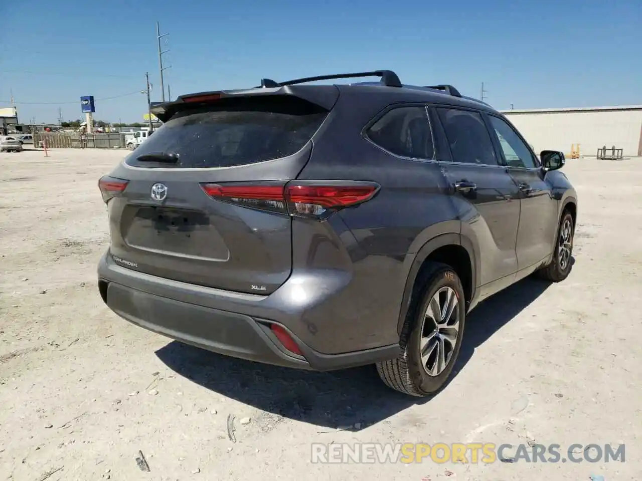 4 Photograph of a damaged car 5TDHZRAH0MS055276 TOYOTA HIGHLANDER 2021