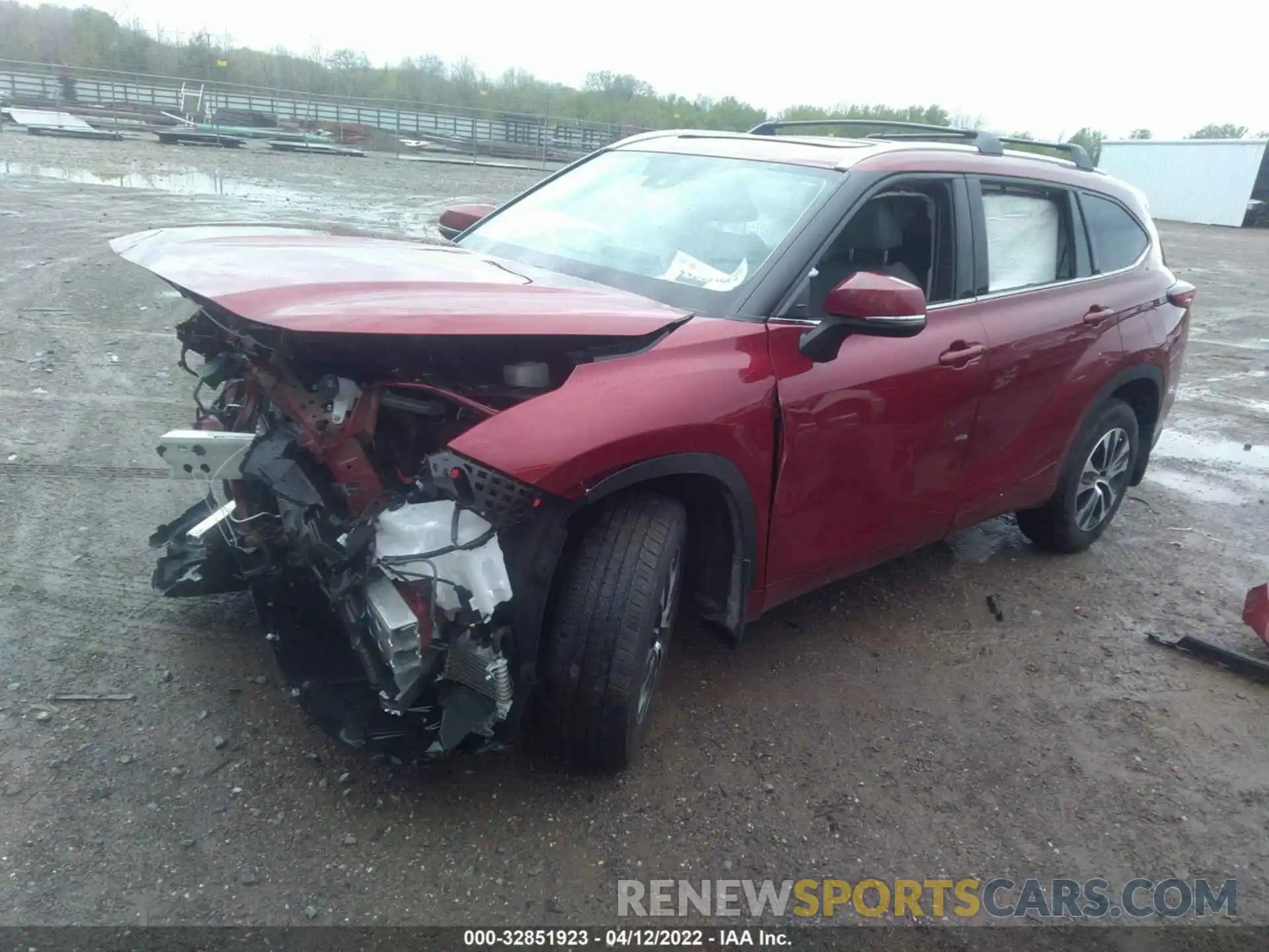 2 Photograph of a damaged car 5TDHZRAH4MS534865 TOYOTA HIGHLANDER 2021