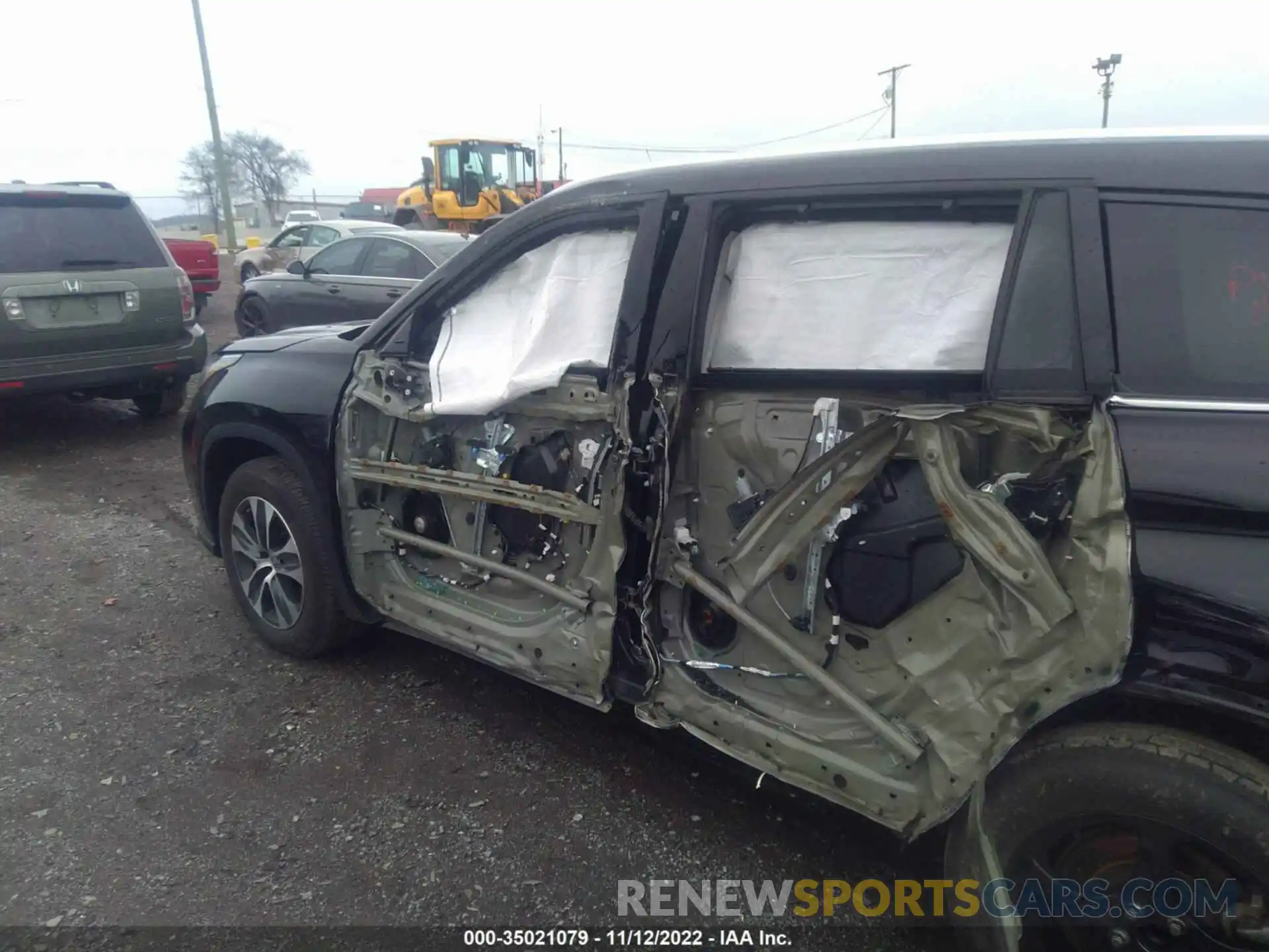 6 Photograph of a damaged car 5TDHZRAH6MS058098 TOYOTA HIGHLANDER 2021