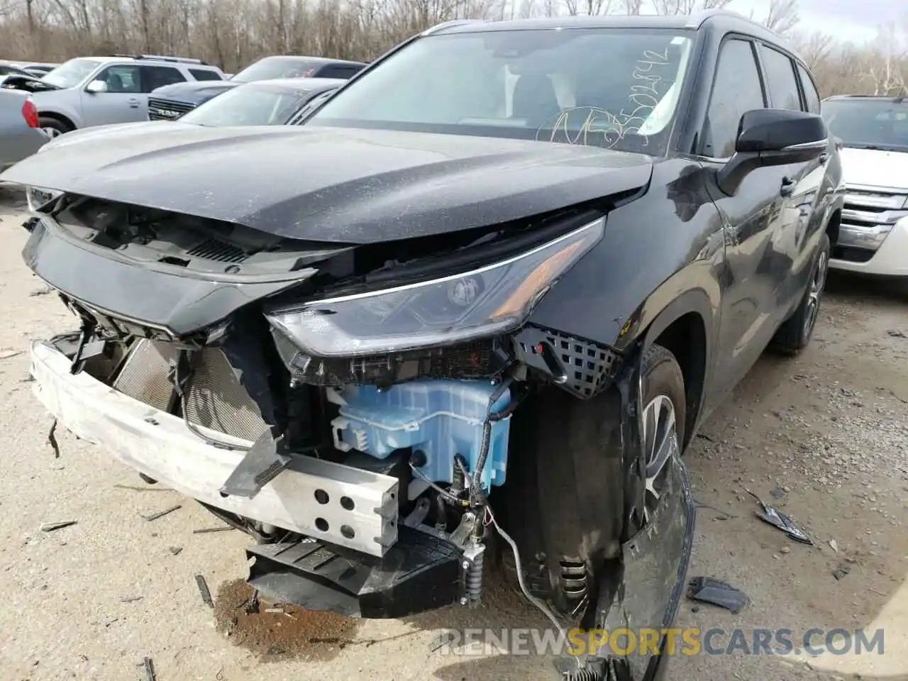 2 Photograph of a damaged car 5TDHZRAH7MS535329 TOYOTA HIGHLANDER 2021