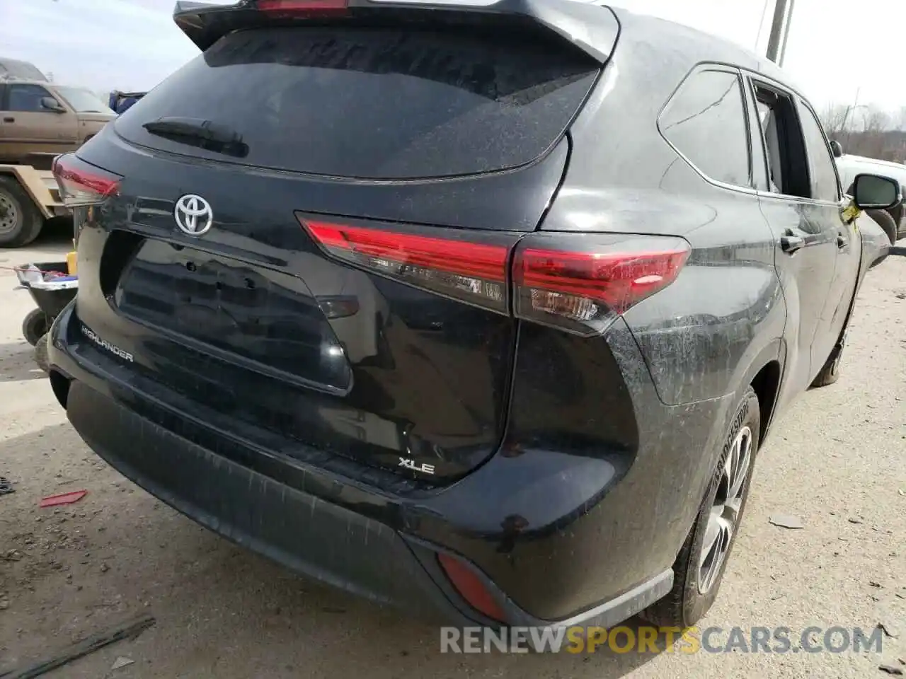 4 Photograph of a damaged car 5TDHZRAH7MS535329 TOYOTA HIGHLANDER 2021