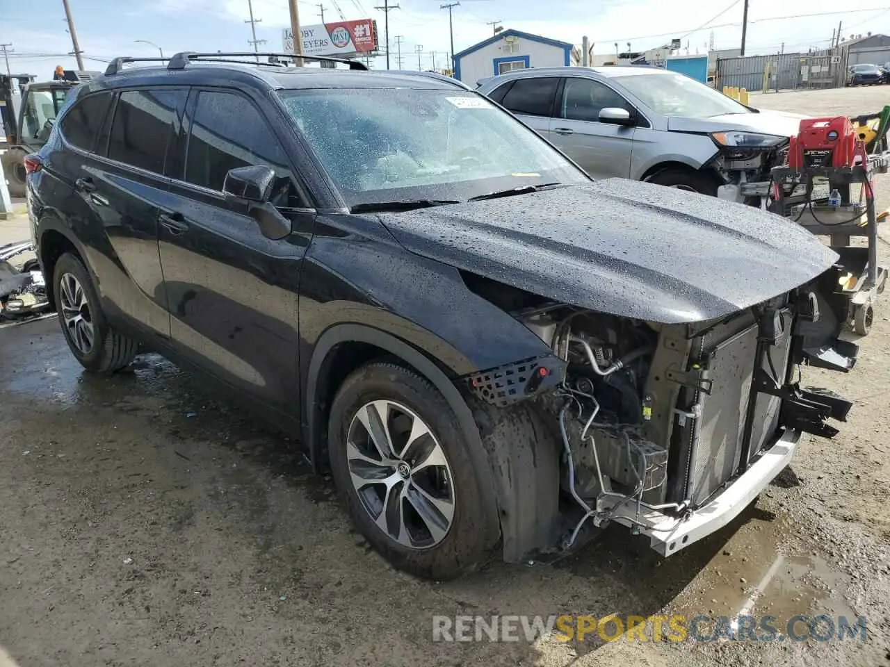 4 Photograph of a damaged car 5TDHZRAH8MS532276 TOYOTA HIGHLANDER 2021