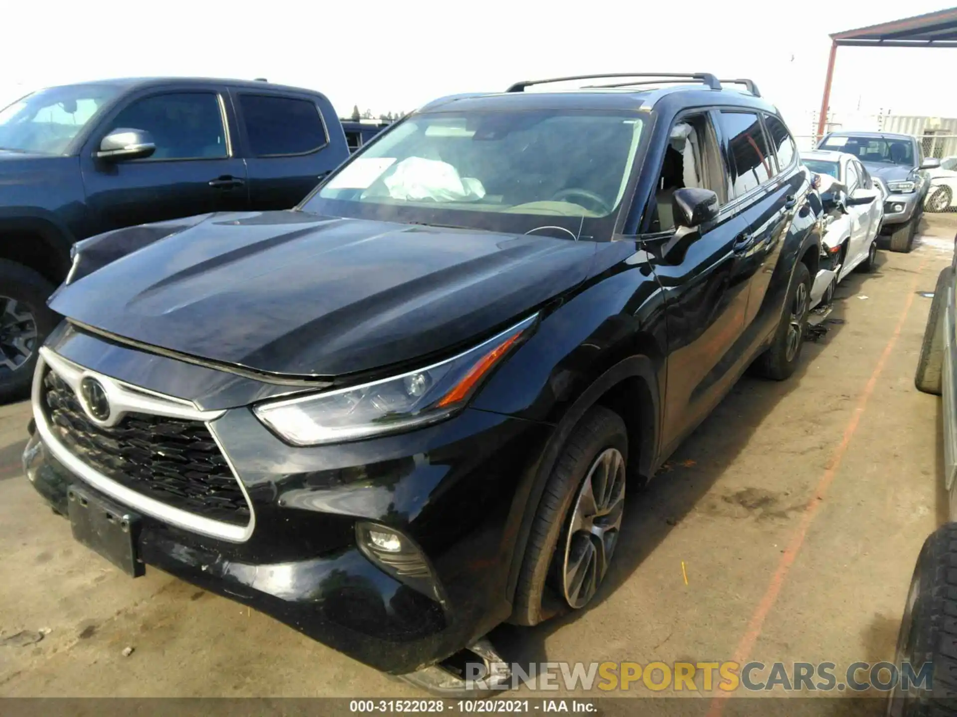 2 Photograph of a damaged car 5TDHZRAH9MS031882 TOYOTA HIGHLANDER 2021