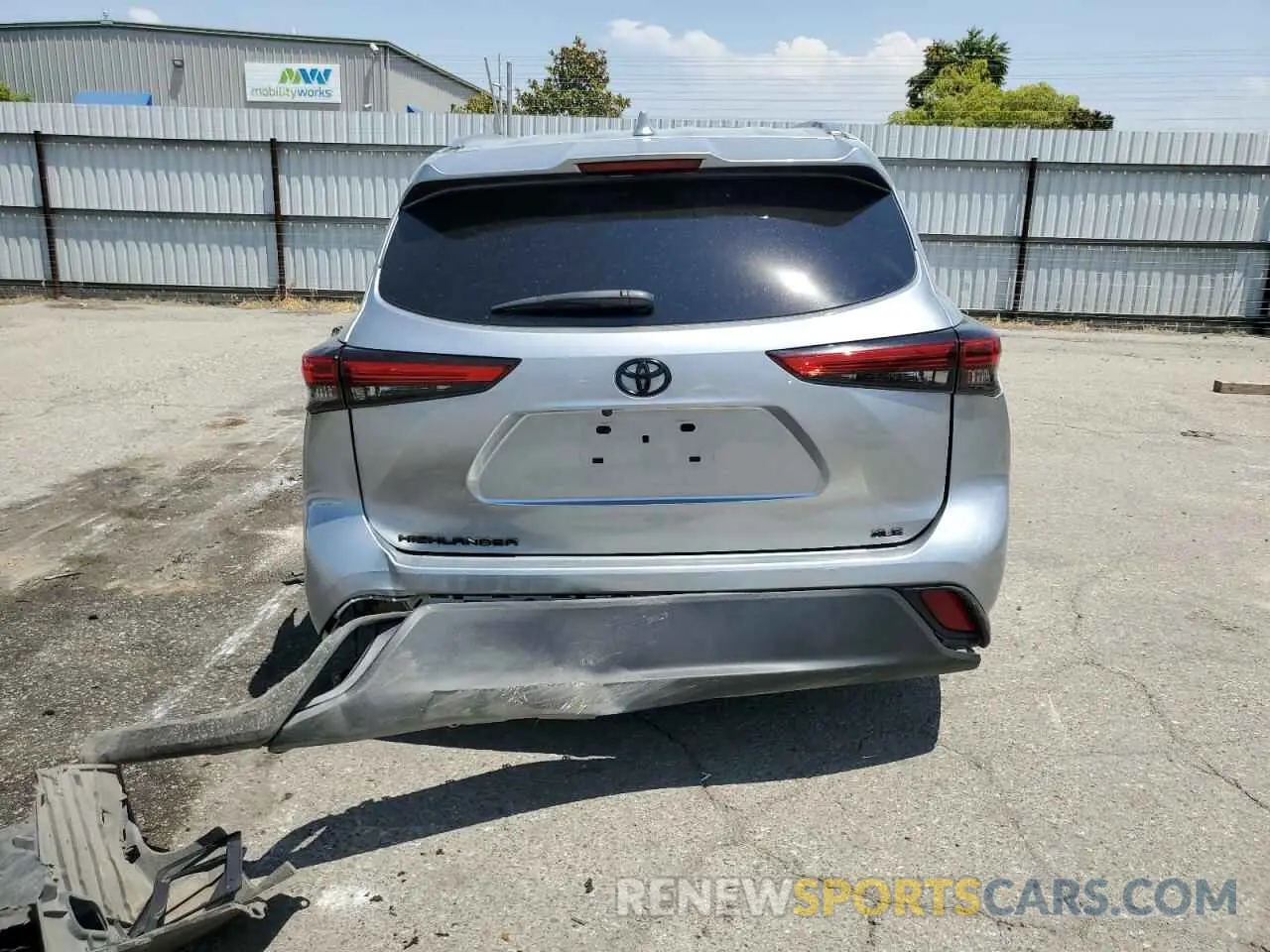 6 Photograph of a damaged car 5TDHZRAH9MS033017 TOYOTA HIGHLANDER 2021
