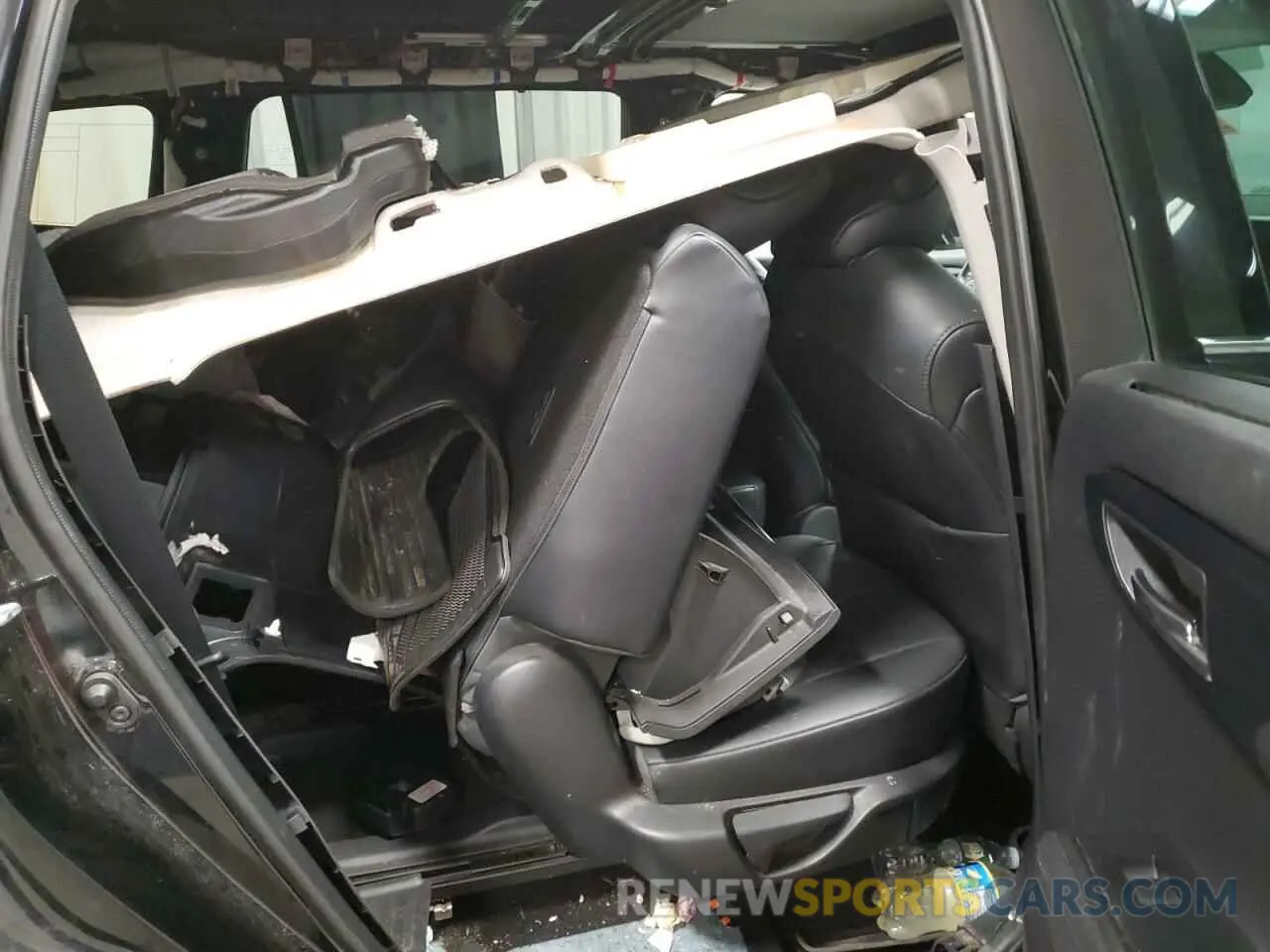 11 Photograph of a damaged car 5TDHZRBH0MS063991 TOYOTA HIGHLANDER 2021