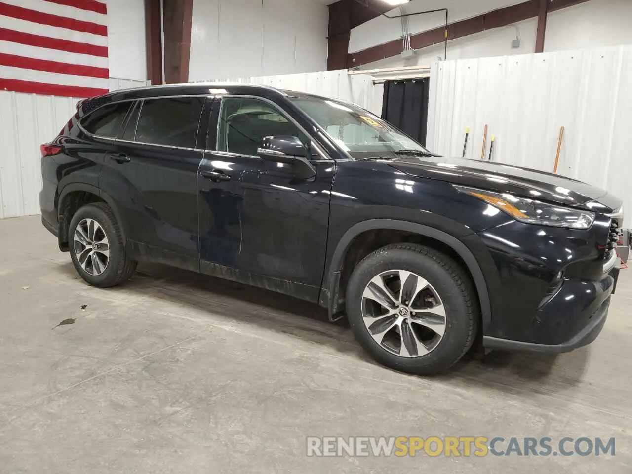 4 Photograph of a damaged car 5TDHZRBH0MS063991 TOYOTA HIGHLANDER 2021