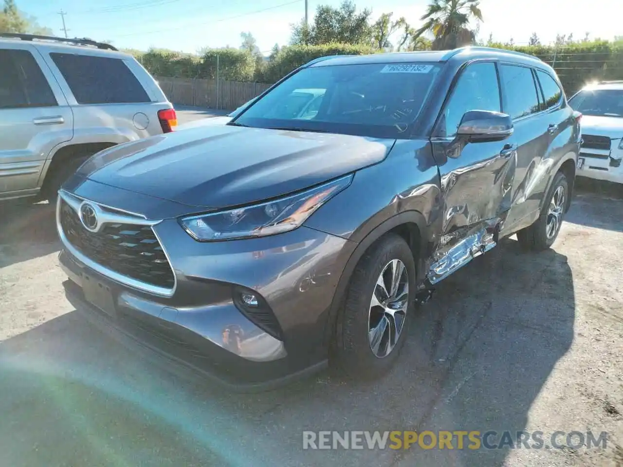 2 Photograph of a damaged car 5TDHZRBH0MS077020 TOYOTA HIGHLANDER 2021