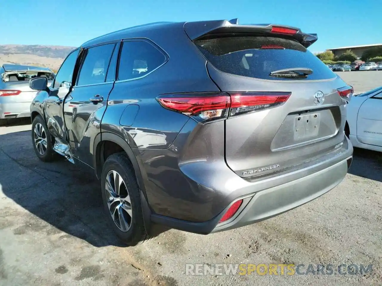 3 Photograph of a damaged car 5TDHZRBH0MS077020 TOYOTA HIGHLANDER 2021