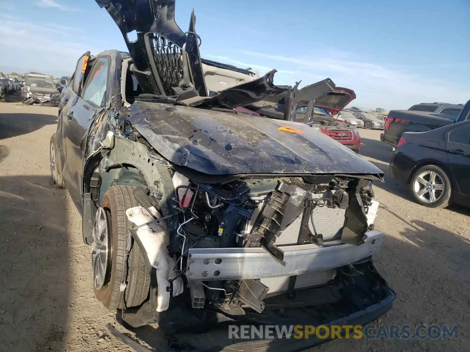 1 Photograph of a damaged car 5TDHZRBH0MS104152 TOYOTA HIGHLANDER 2021