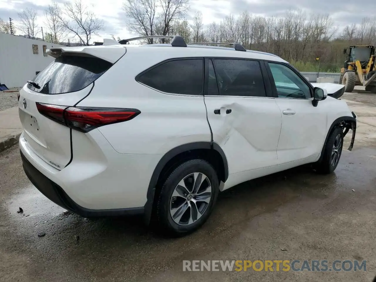 3 Photograph of a damaged car 5TDHZRBH0MS124160 TOYOTA HIGHLANDER 2021