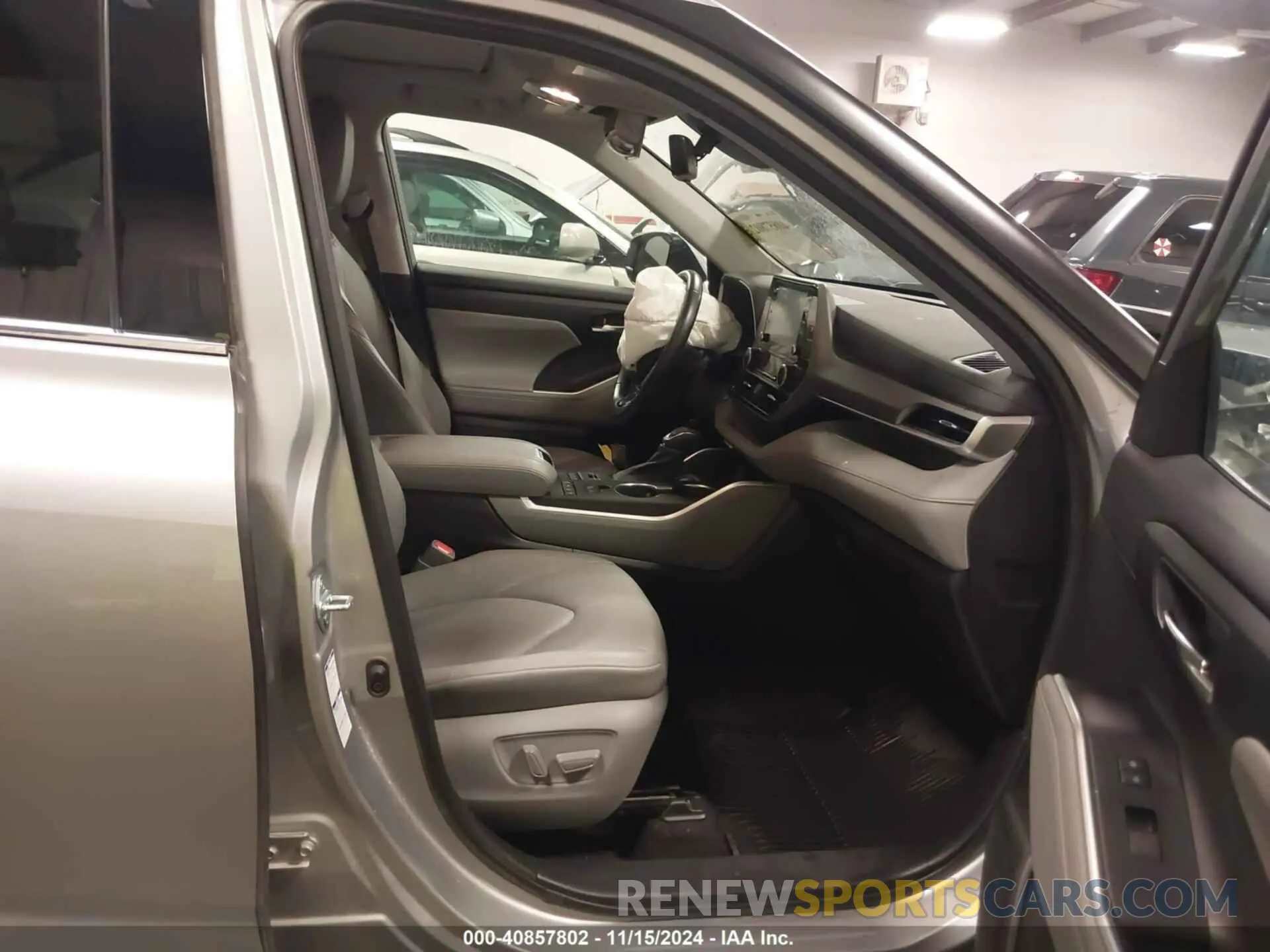 5 Photograph of a damaged car 5TDHZRBH1MS097194 TOYOTA HIGHLANDER 2021