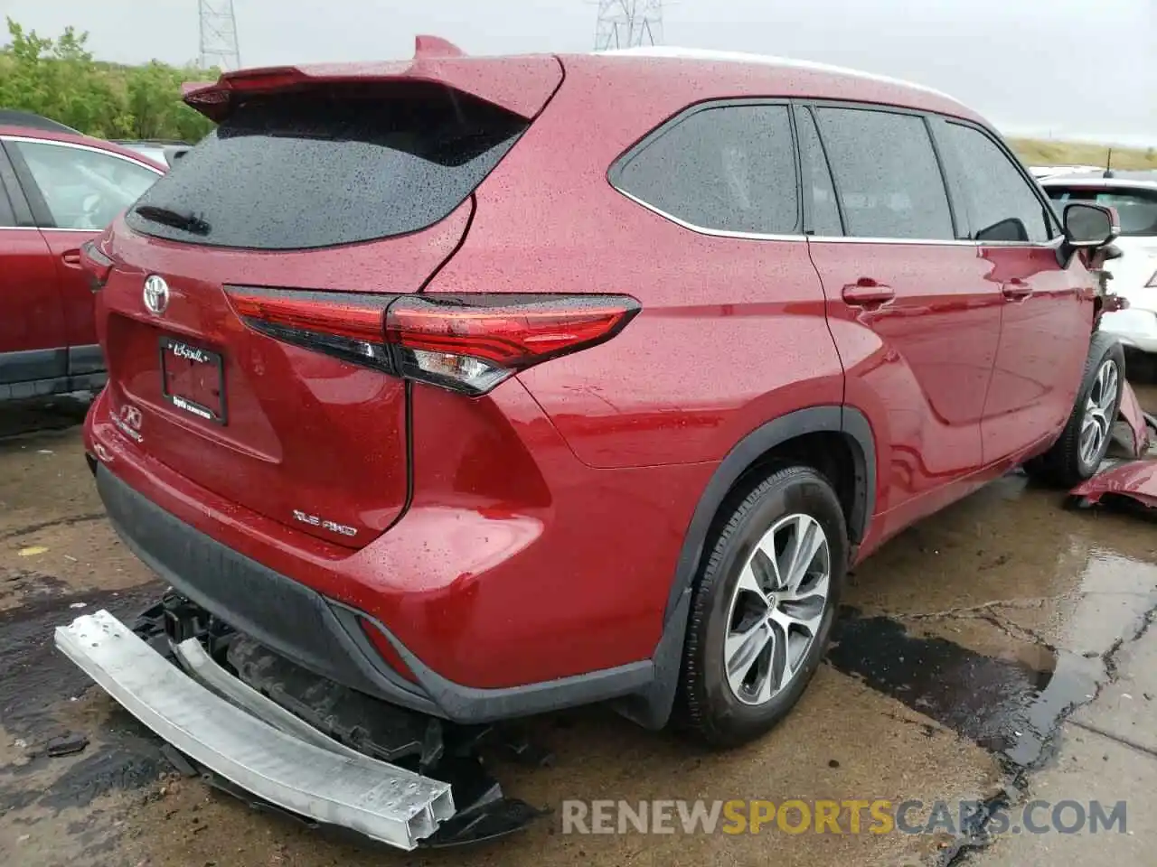 4 Photograph of a damaged car 5TDHZRBH1MS548527 TOYOTA HIGHLANDER 2021