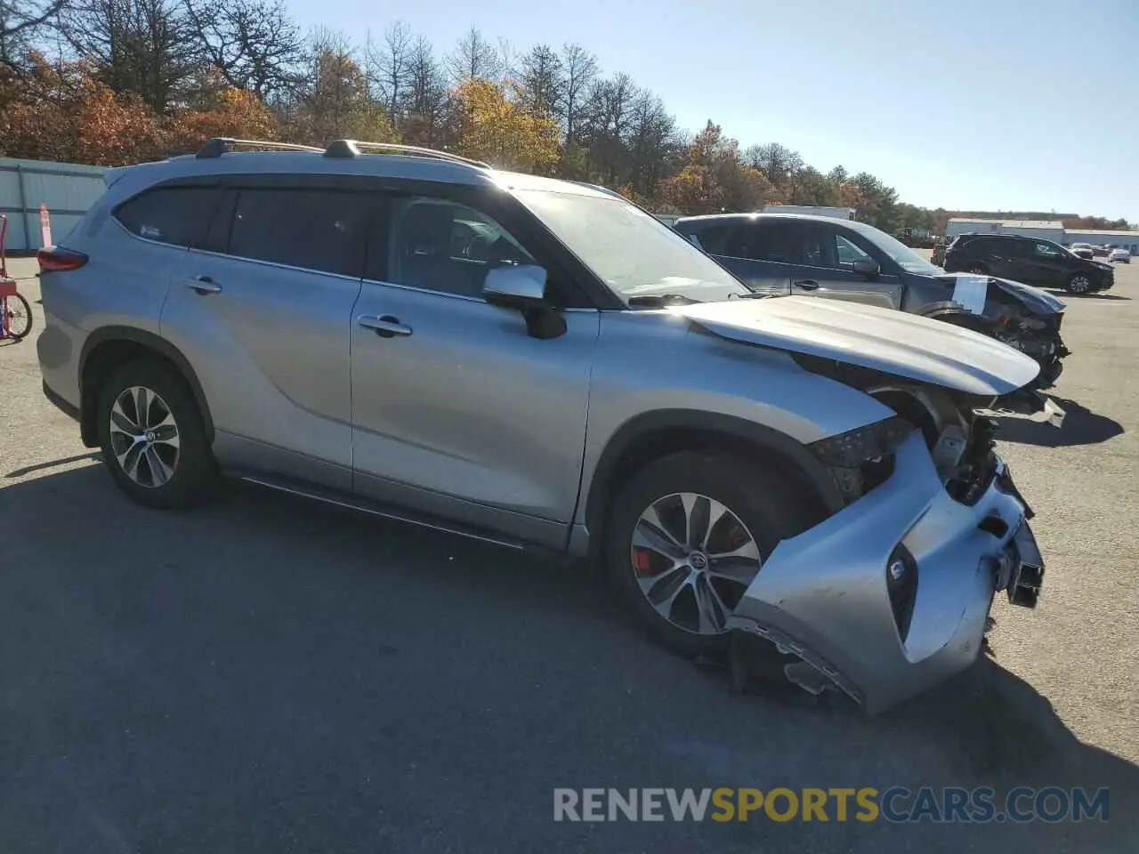 4 Photograph of a damaged car 5TDHZRBH2MS084101 TOYOTA HIGHLANDER 2021