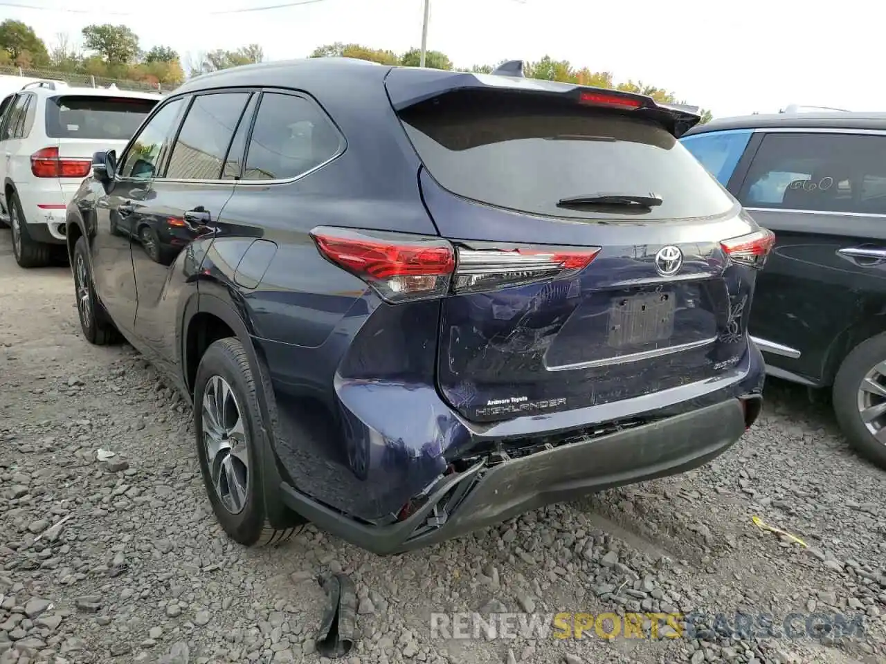 3 Photograph of a damaged car 5TDHZRBH2MS116612 TOYOTA HIGHLANDER 2021