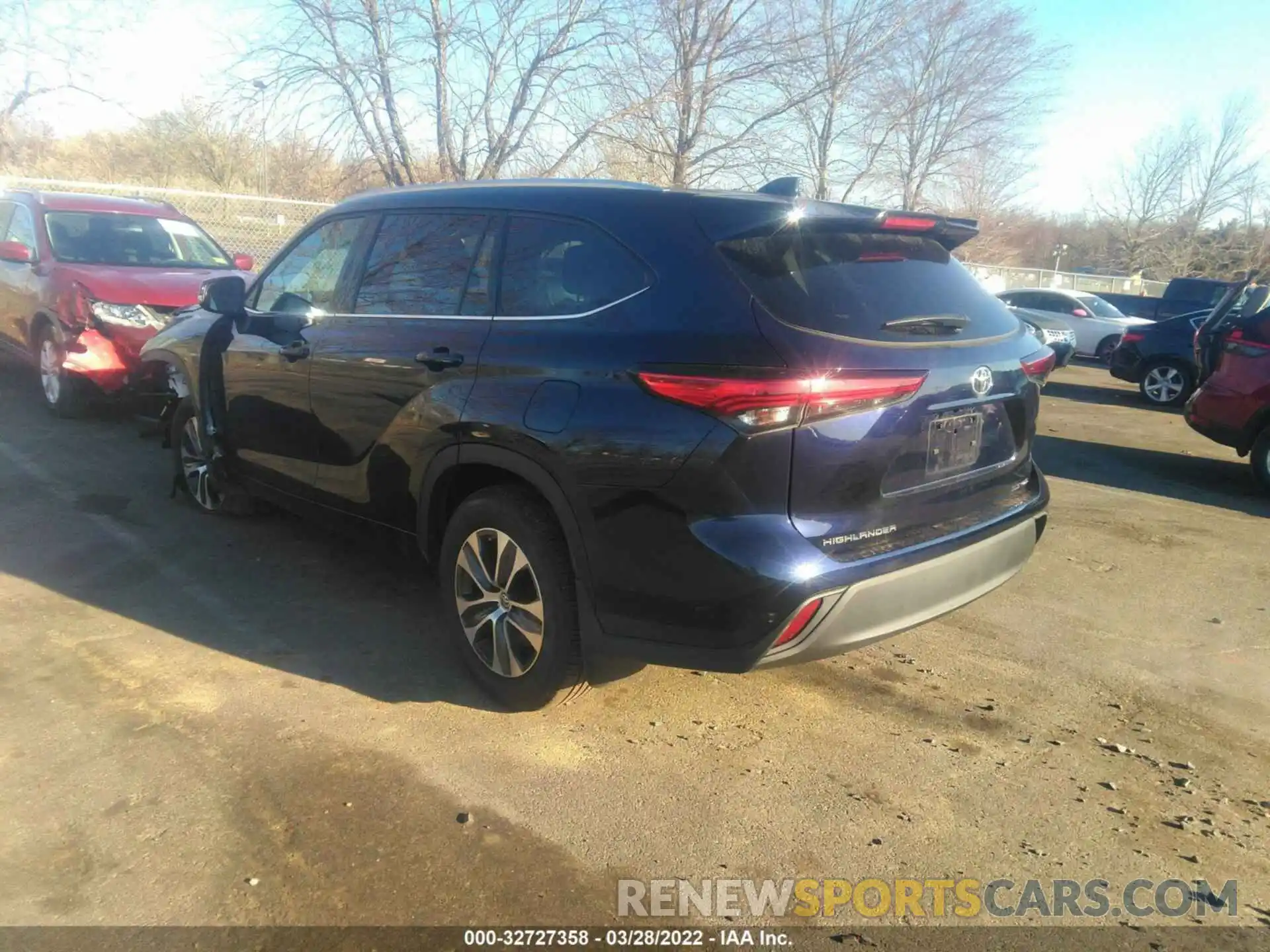 3 Photograph of a damaged car 5TDHZRBH2MS119574 TOYOTA HIGHLANDER 2021