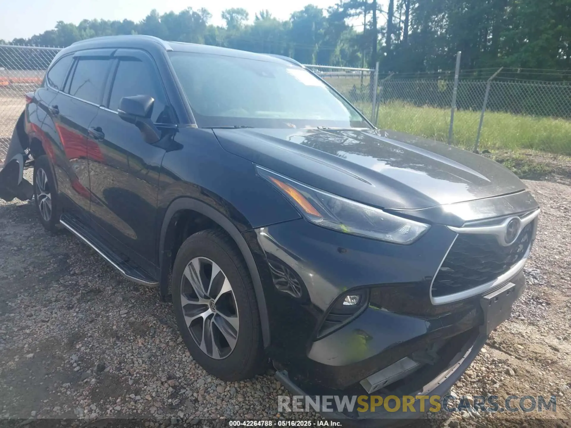 1 Photograph of a damaged car 5TDHZRBH3MS523919 TOYOTA HIGHLANDER 2021