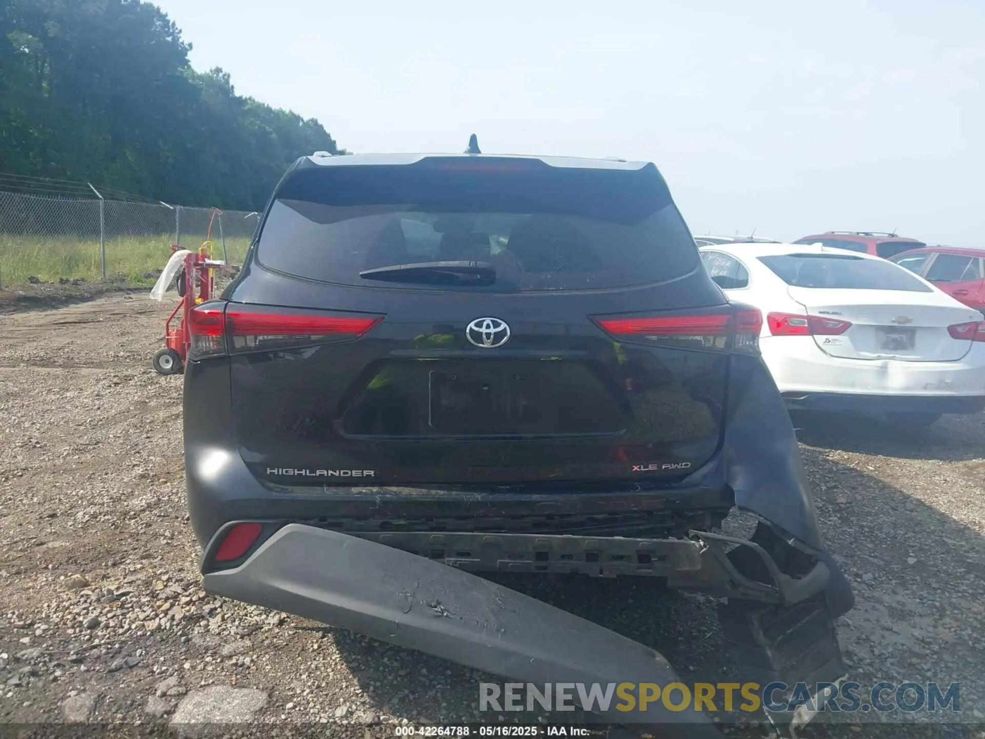 16 Photograph of a damaged car 5TDHZRBH3MS523919 TOYOTA HIGHLANDER 2021