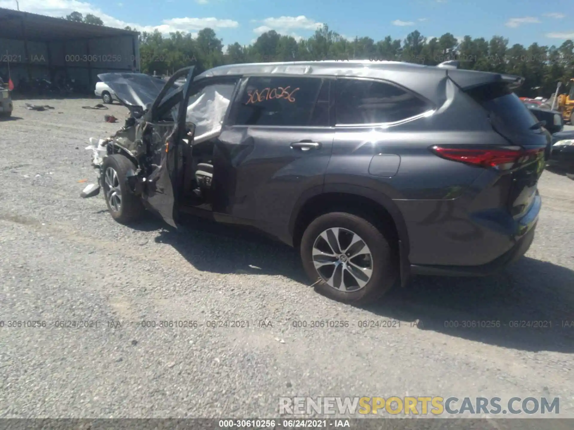 3 Photograph of a damaged car 5TDHZRBH4MS058583 TOYOTA HIGHLANDER 2021