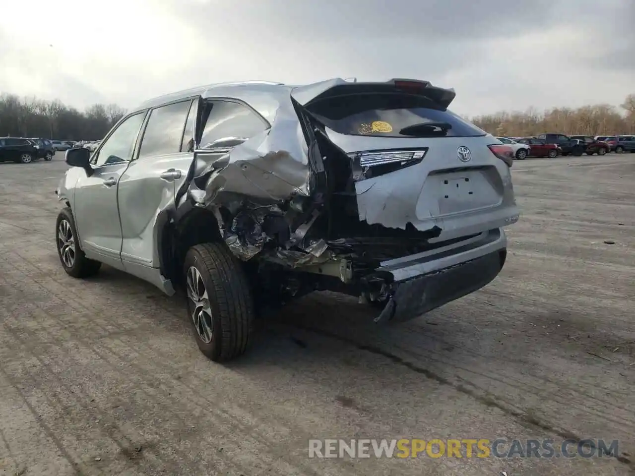 9 Photograph of a damaged car 5TDHZRBH5MS103627 TOYOTA HIGHLANDER 2021