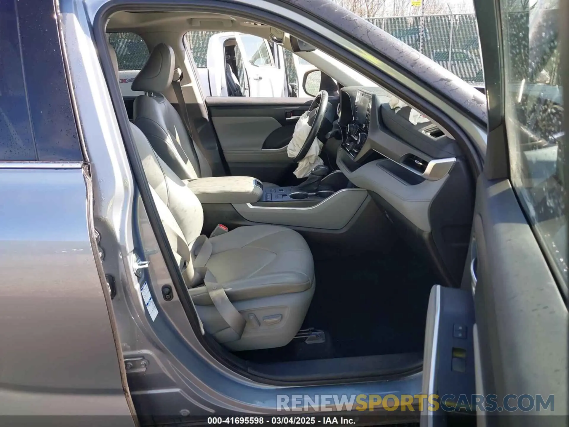 5 Photograph of a damaged car 5TDHZRBH6MS096901 TOYOTA HIGHLANDER 2021