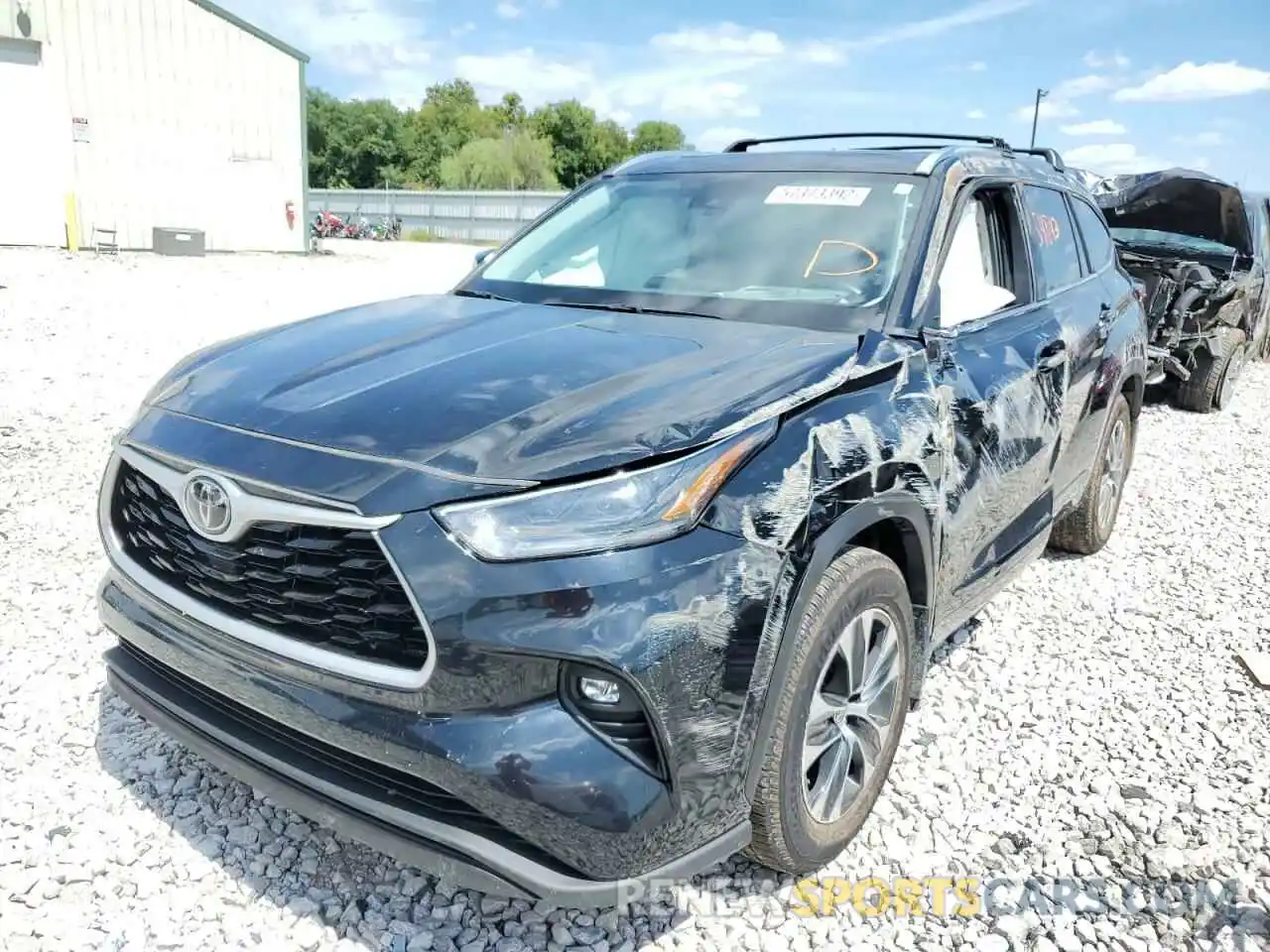 2 Photograph of a damaged car 5TDHZRBH6MS098194 TOYOTA HIGHLANDER 2021