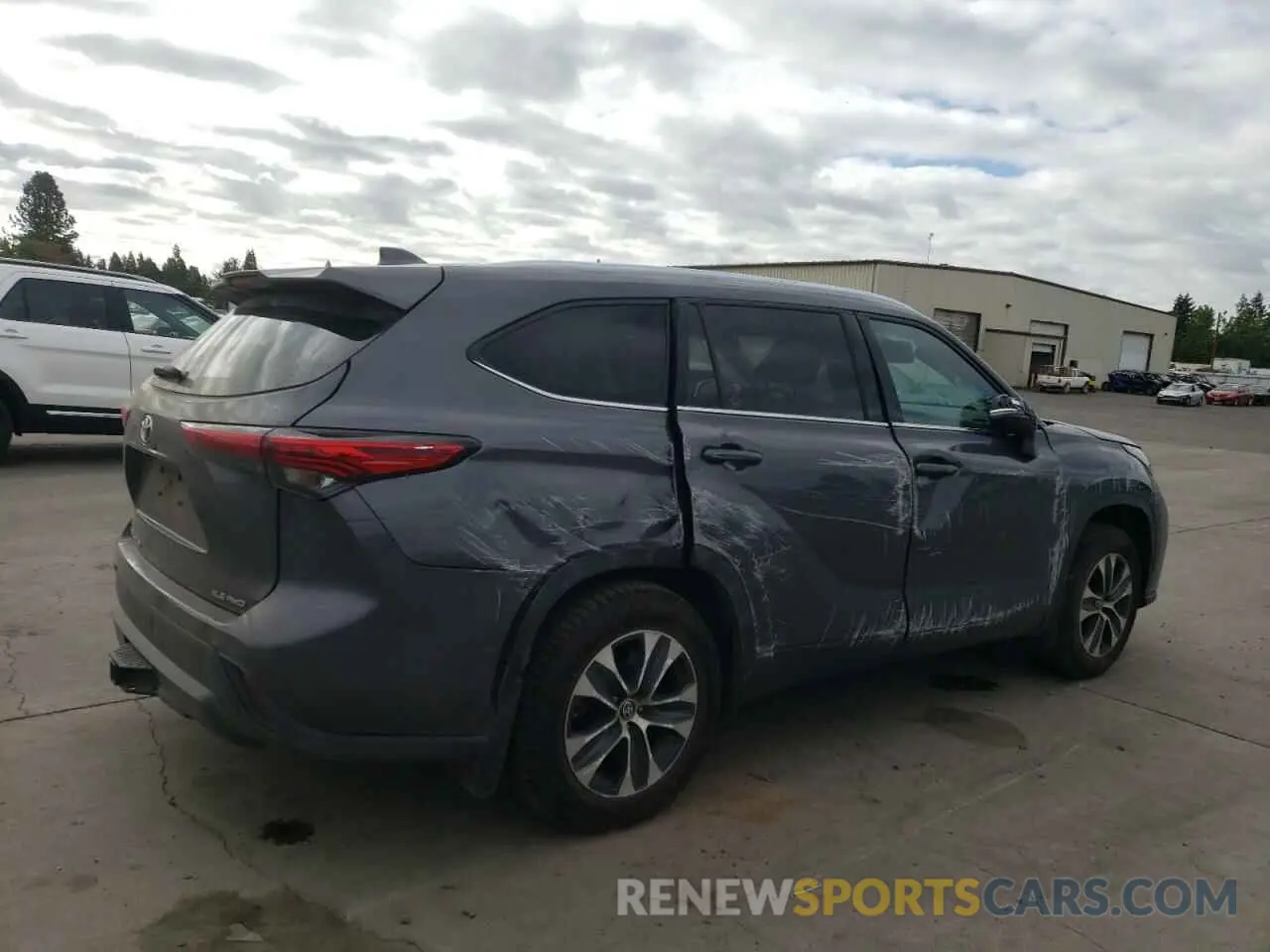 3 Photograph of a damaged car 5TDHZRBH8MS160243 TOYOTA HIGHLANDER 2021