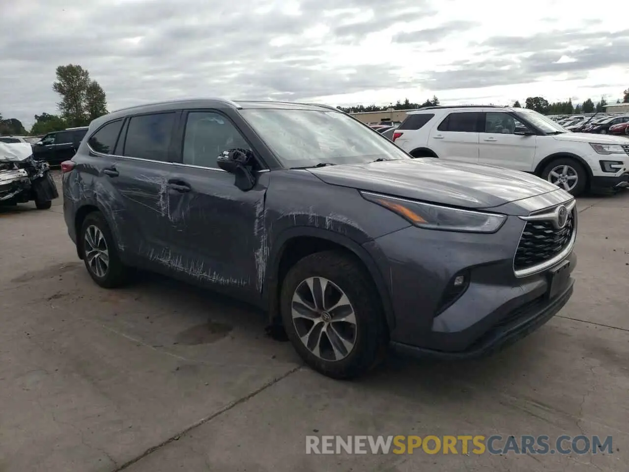 4 Photograph of a damaged car 5TDHZRBH8MS160243 TOYOTA HIGHLANDER 2021