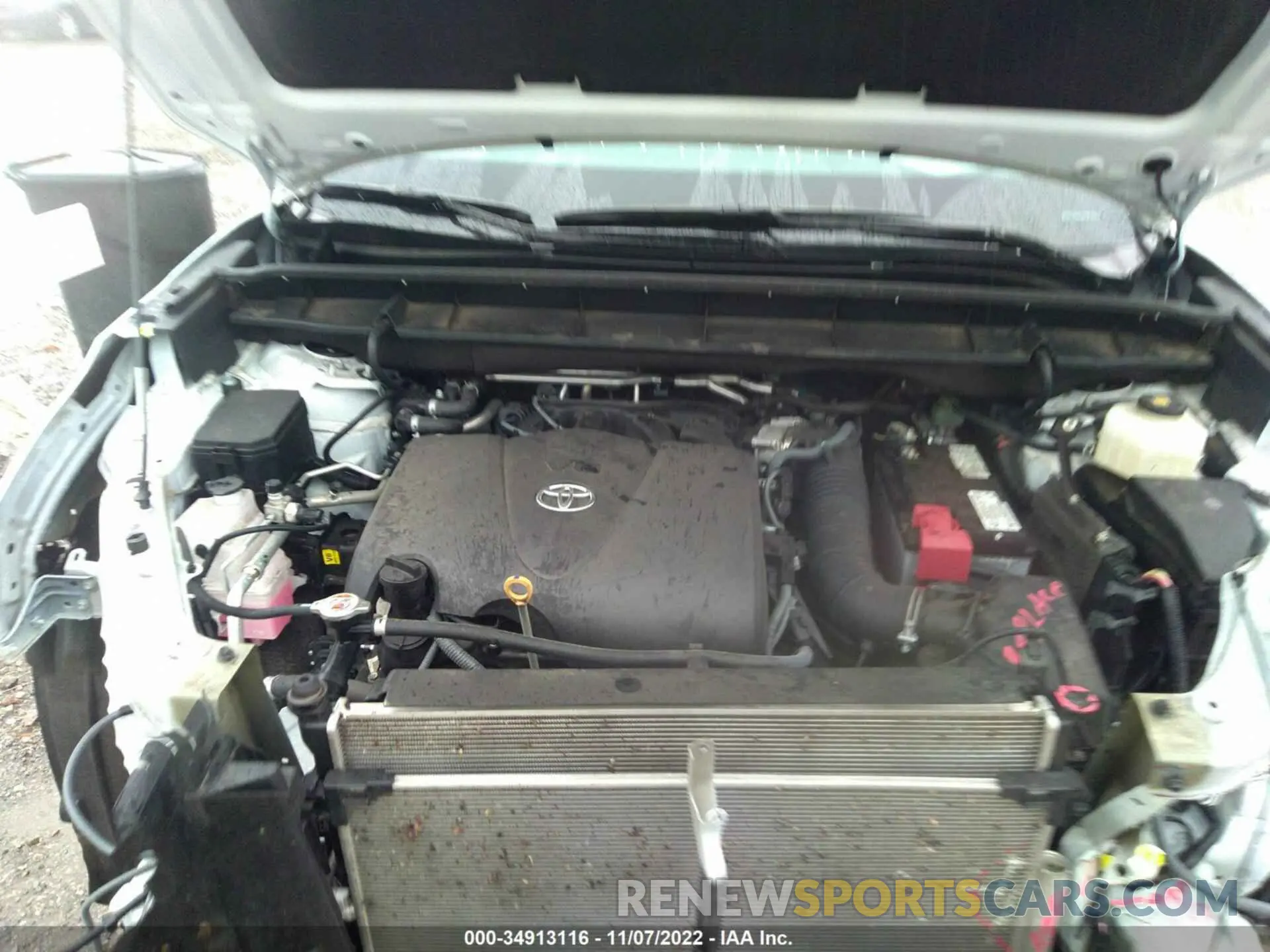 10 Photograph of a damaged car 5TDHZRBH8MS545236 TOYOTA HIGHLANDER 2021