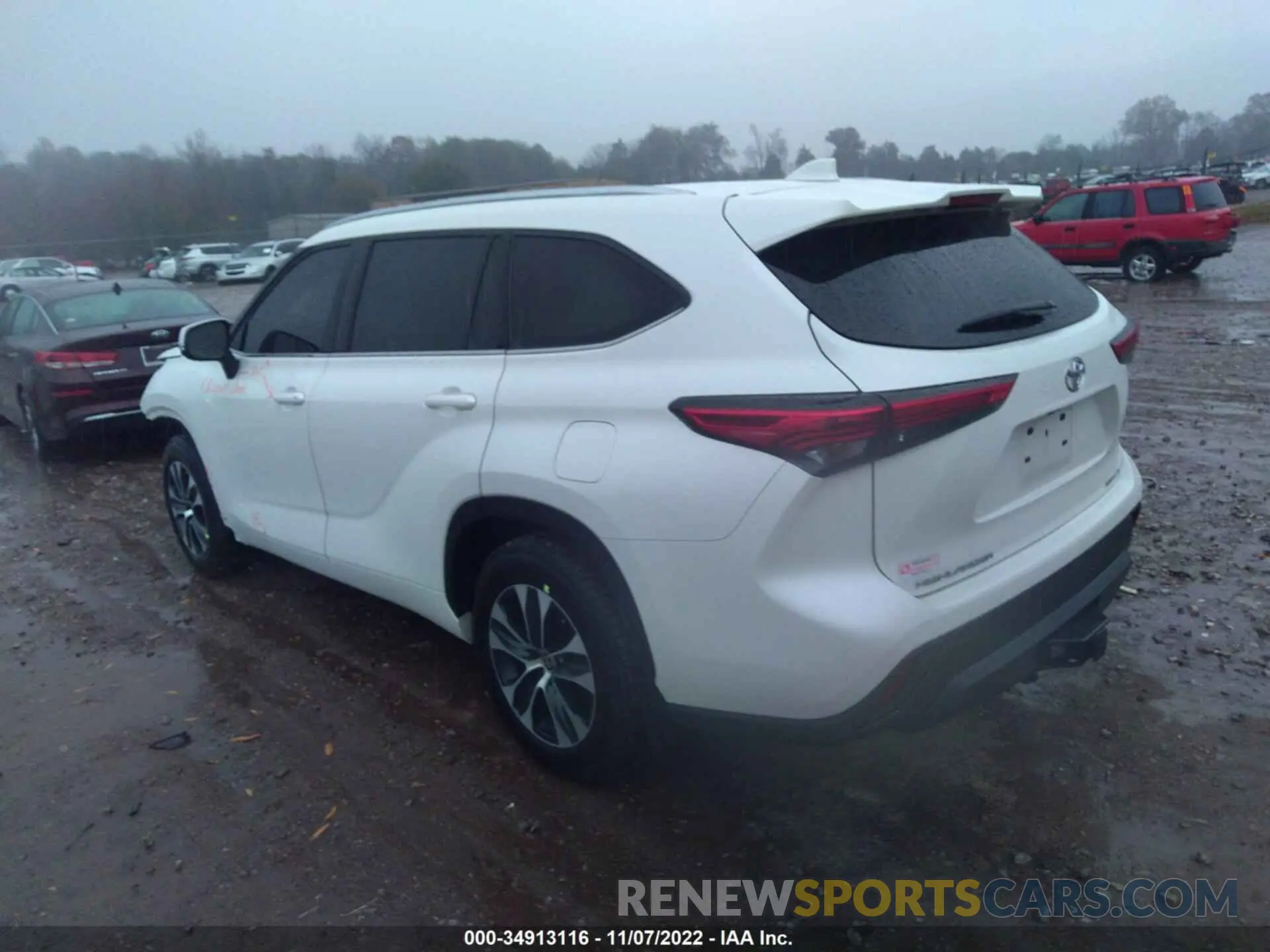 3 Photograph of a damaged car 5TDHZRBH8MS545236 TOYOTA HIGHLANDER 2021
