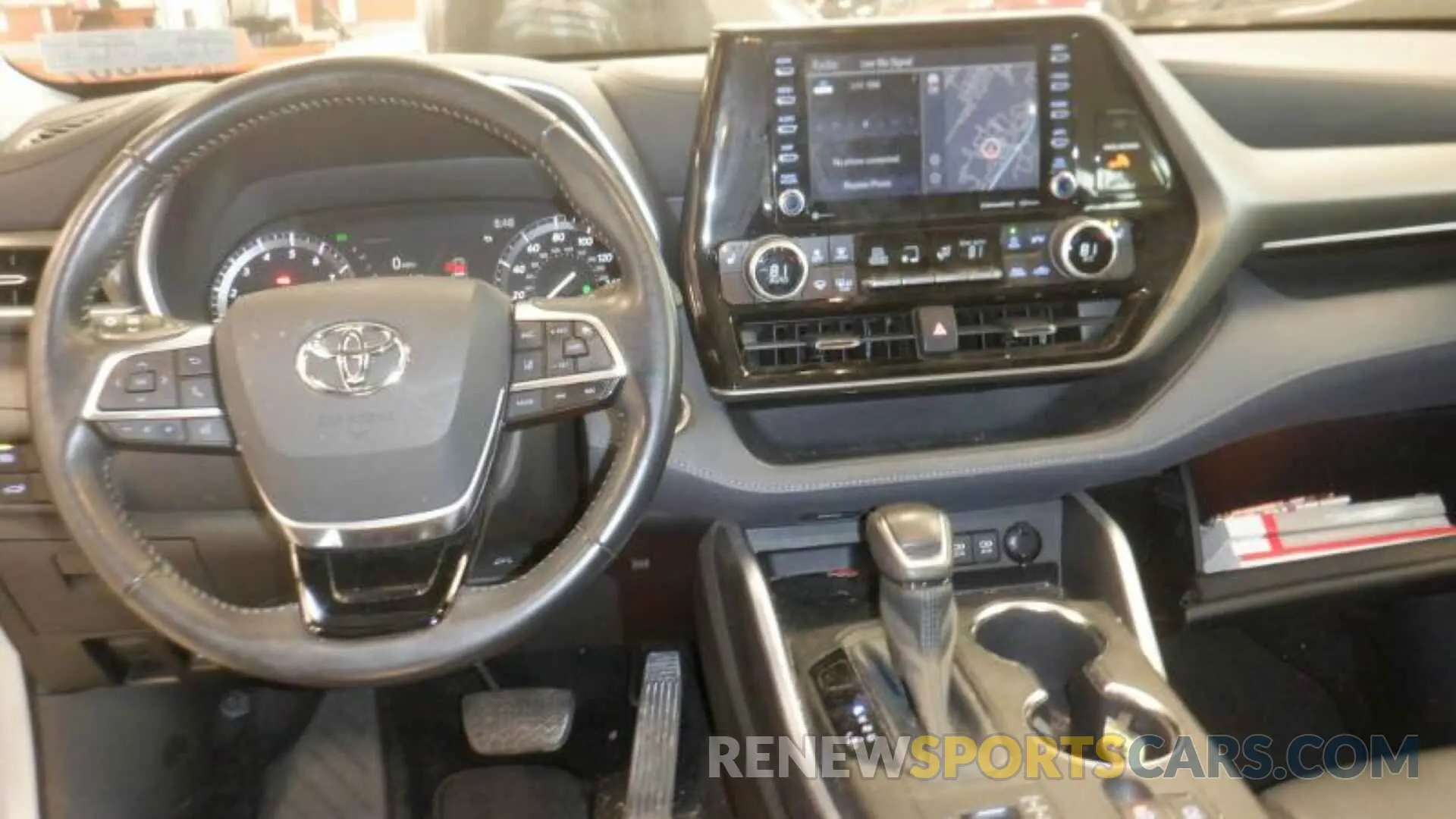 17 Photograph of a damaged car 5TDHZRBH8MS558360 TOYOTA HIGHLANDER 2021