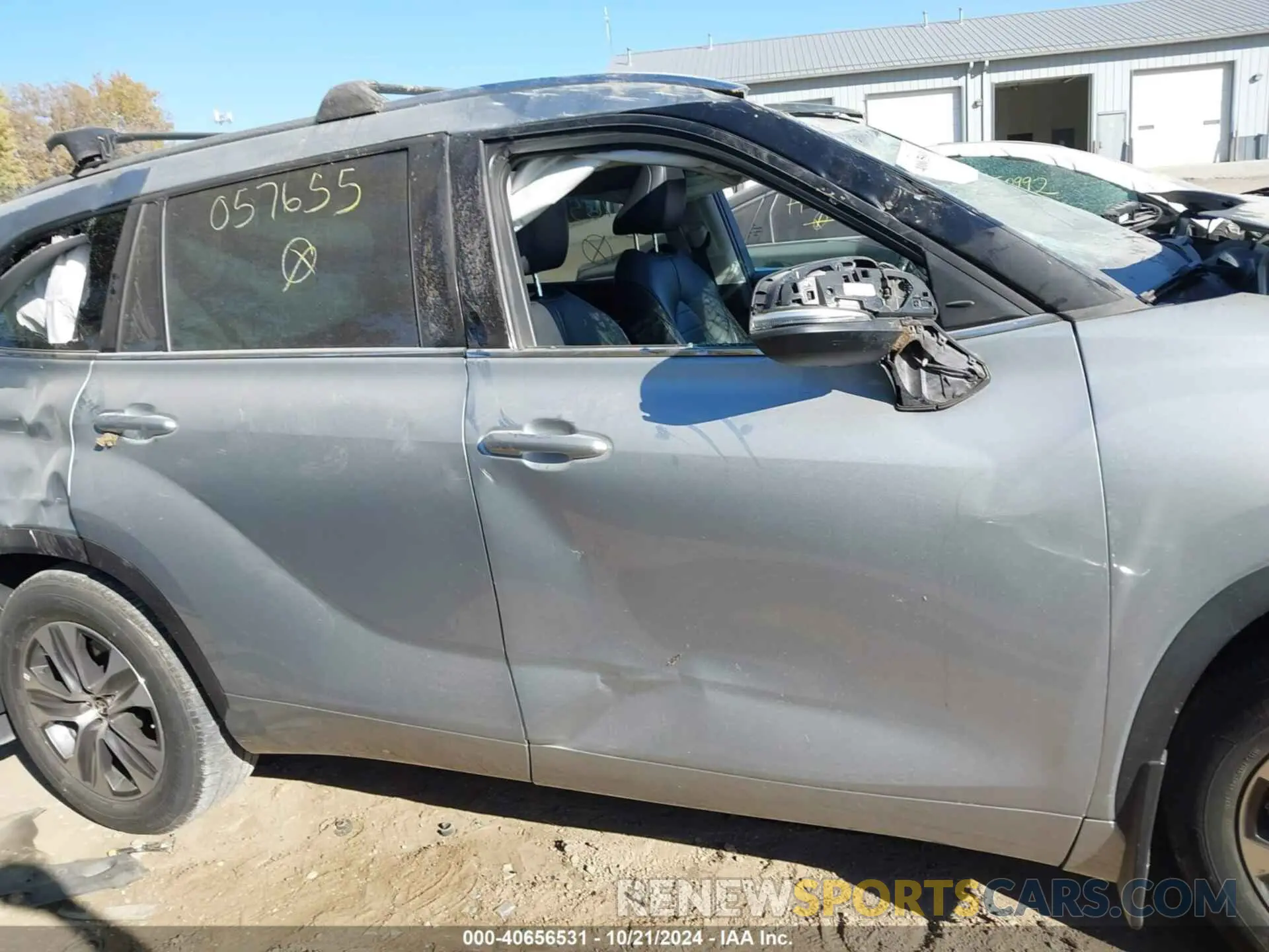 13 Photograph of a damaged car 5TDHZRBH9MS057655 TOYOTA HIGHLANDER 2021